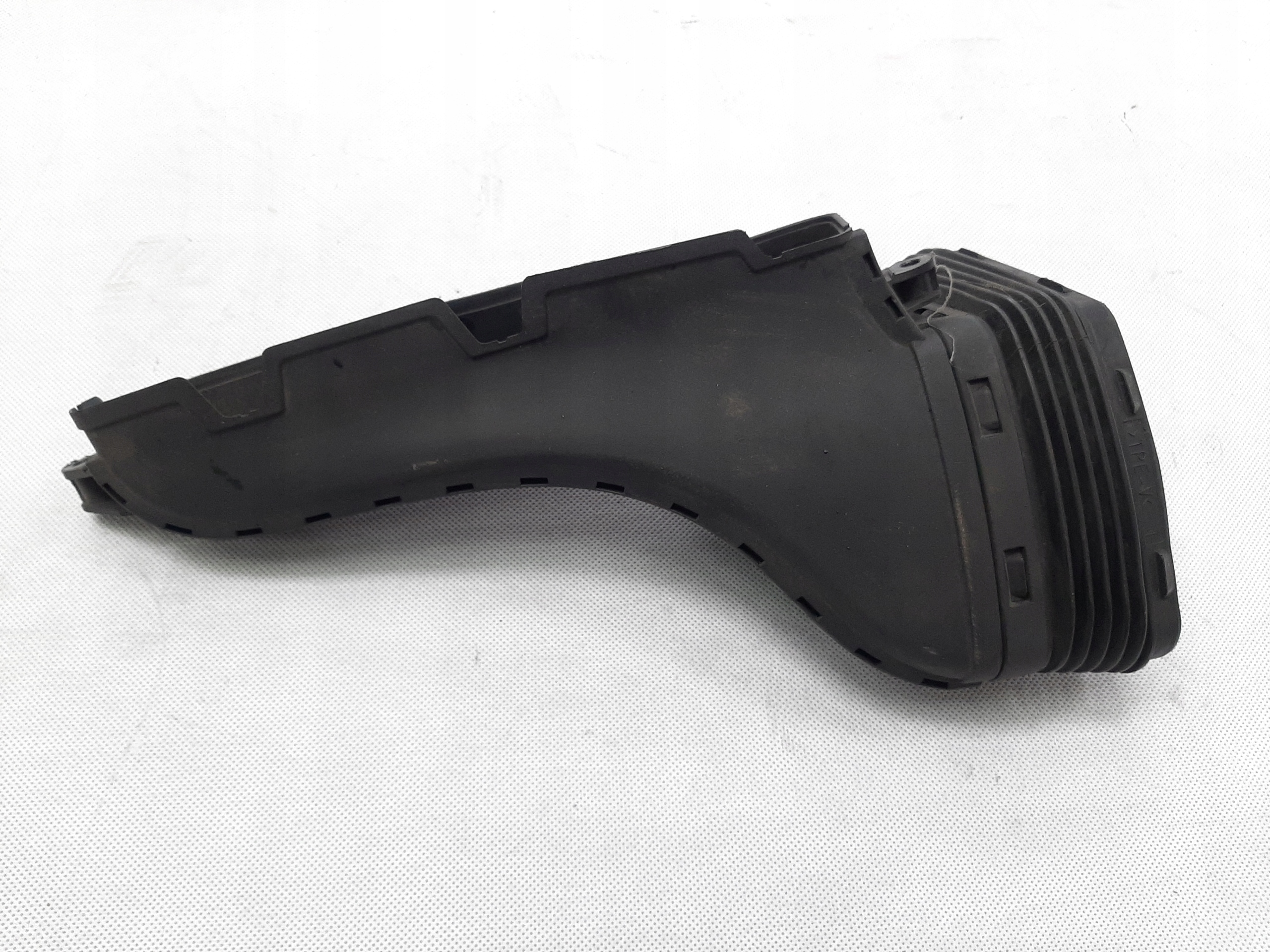 AUDI A6 C7 3.0 TDI 2010-2018 WLOT ŁAPACZ POWIETRZA 4G0129624L