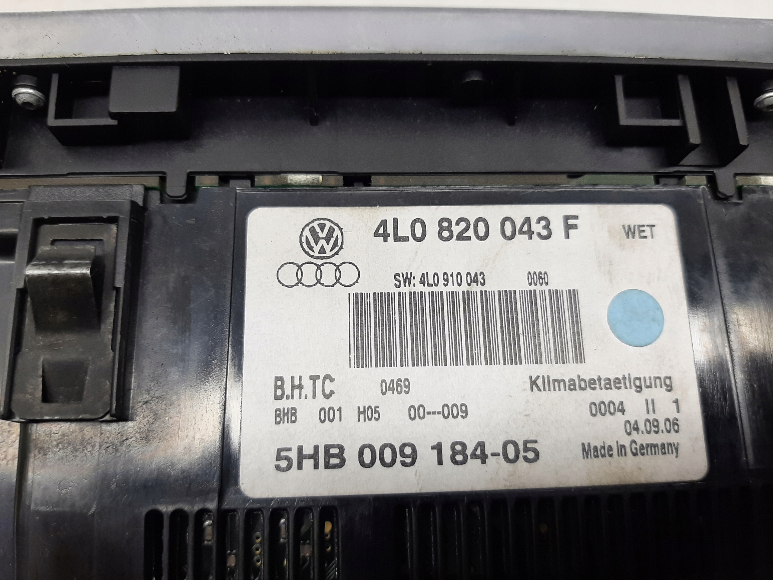 AUDI Q7 4L 2005- PANEL KLIMATYZACJI NAWIEWU 4L0820043F - obrazek 4