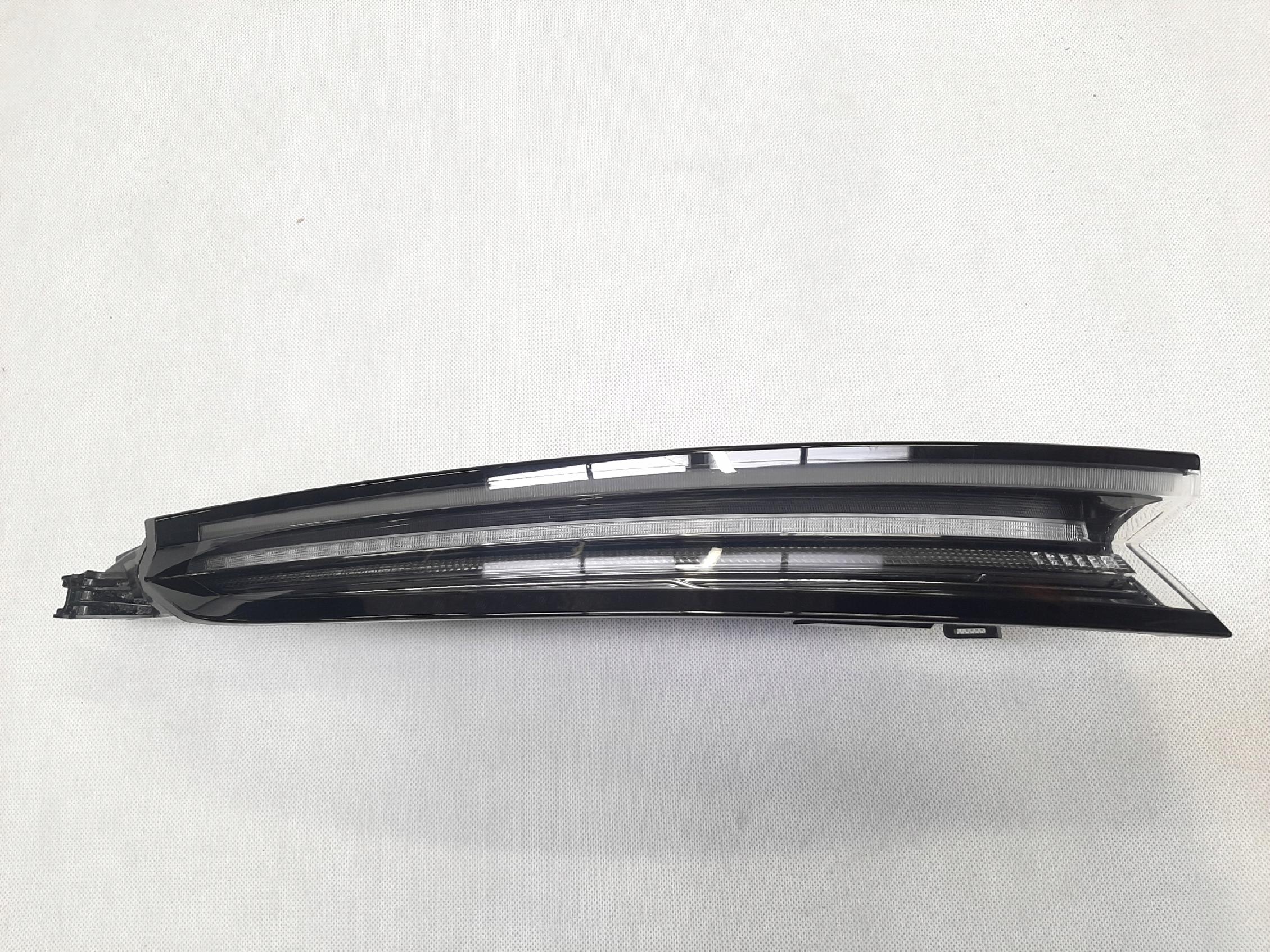 PORSCHE TAYCAN LAMPA TYŁ TYLNA LEWA LEWY ECE 9J1945095A