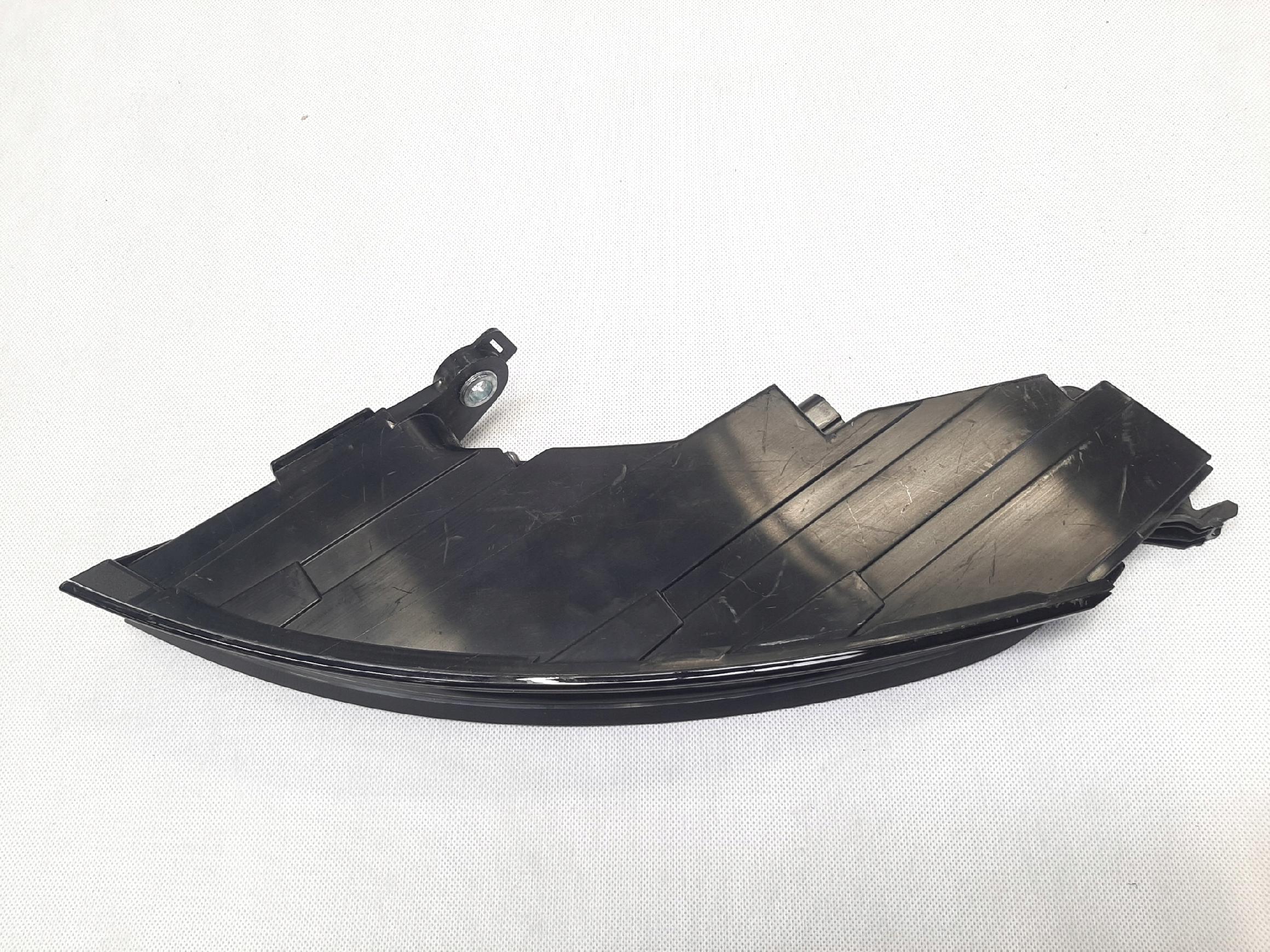 PORSCHE TAYCAN LAMPA TYŁ TYLNA PRAWA PRAWY ECE 9J1945096A - obrazek 4