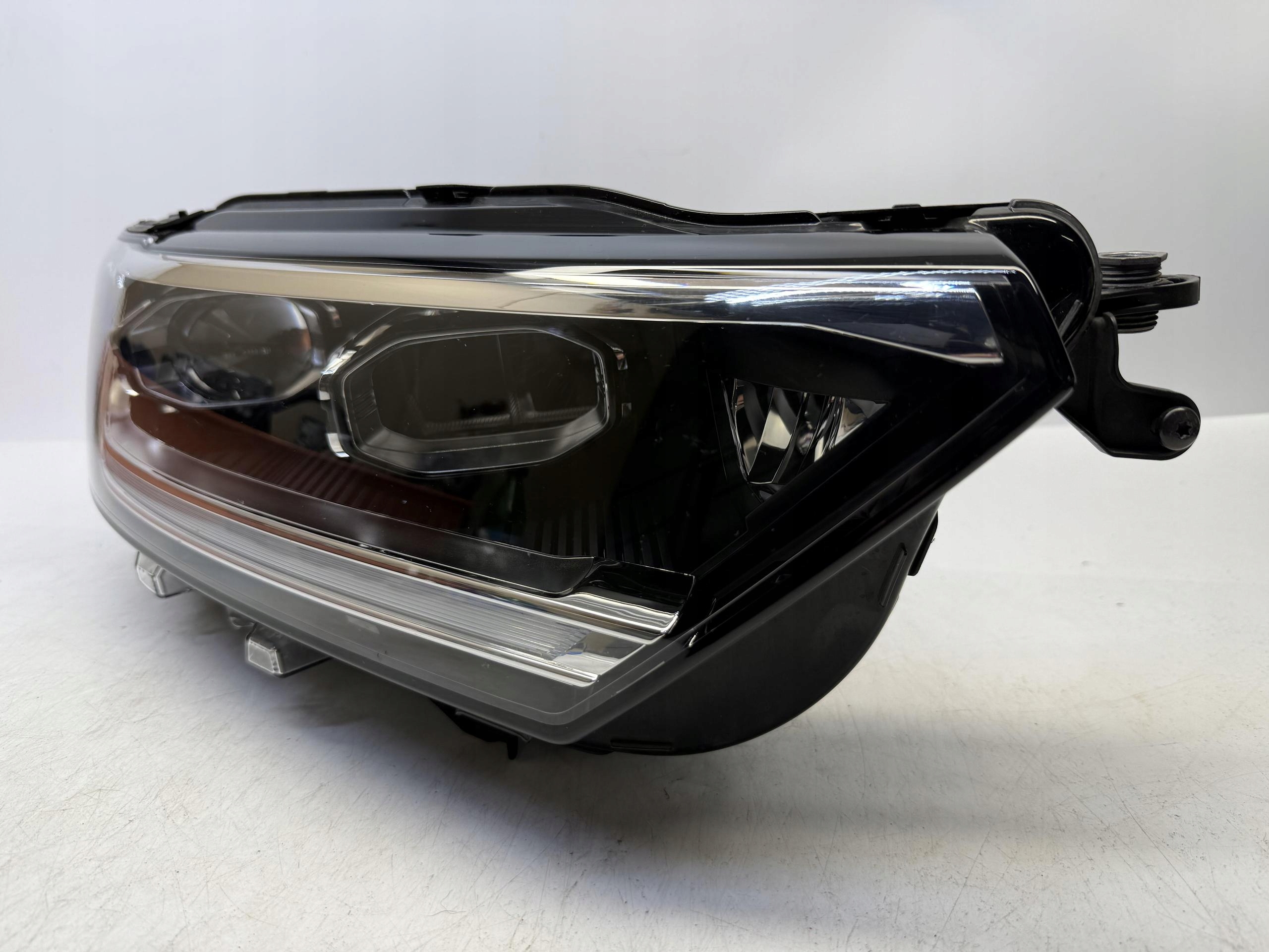 VW T-ROC LAMPA REFLEKTOR PRZEDNI PRAWY LED IQ.LIGHT 2GA941036AF - obrazek 2