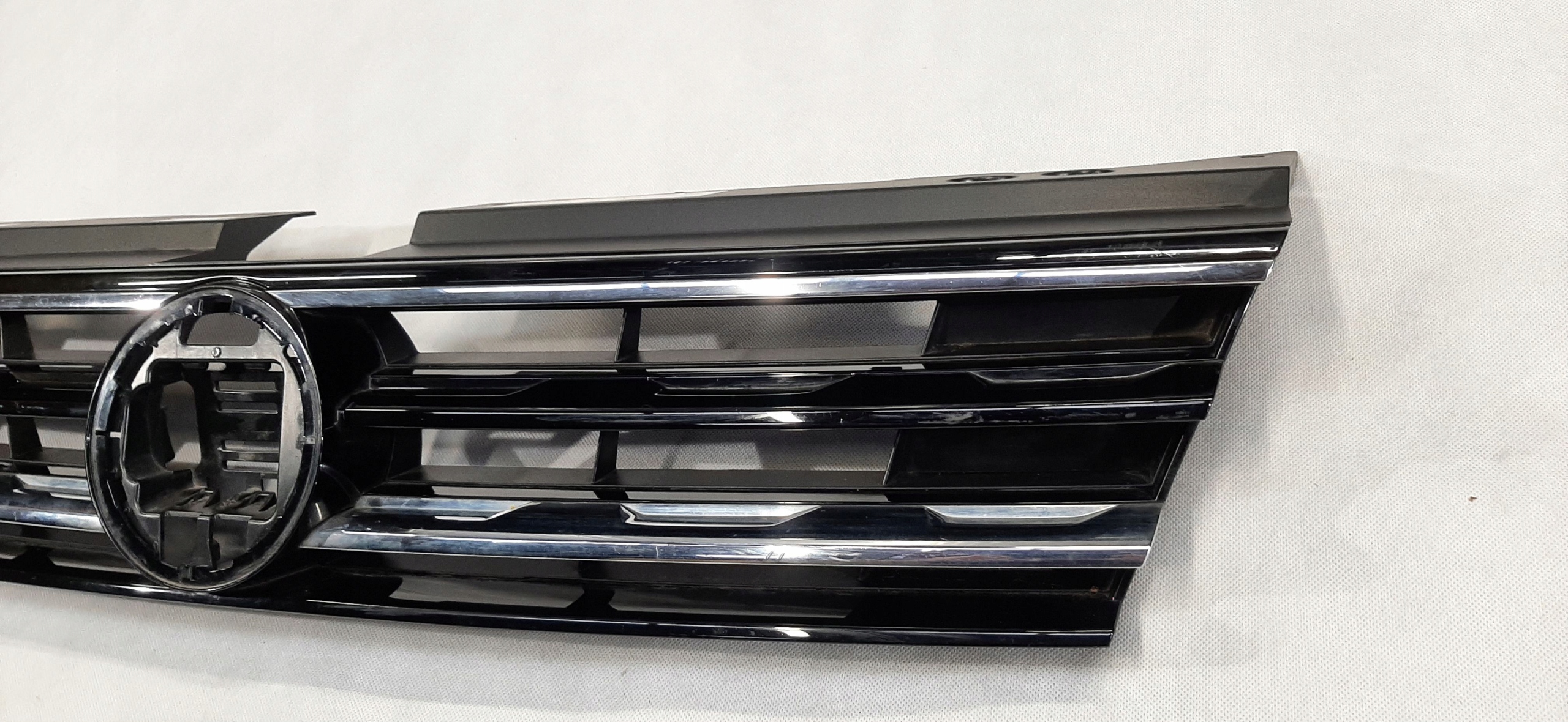 VW TIGUAN 2017+ ATRAPA MASKOWNICA GRILL 5NA853653 - obrazek 3