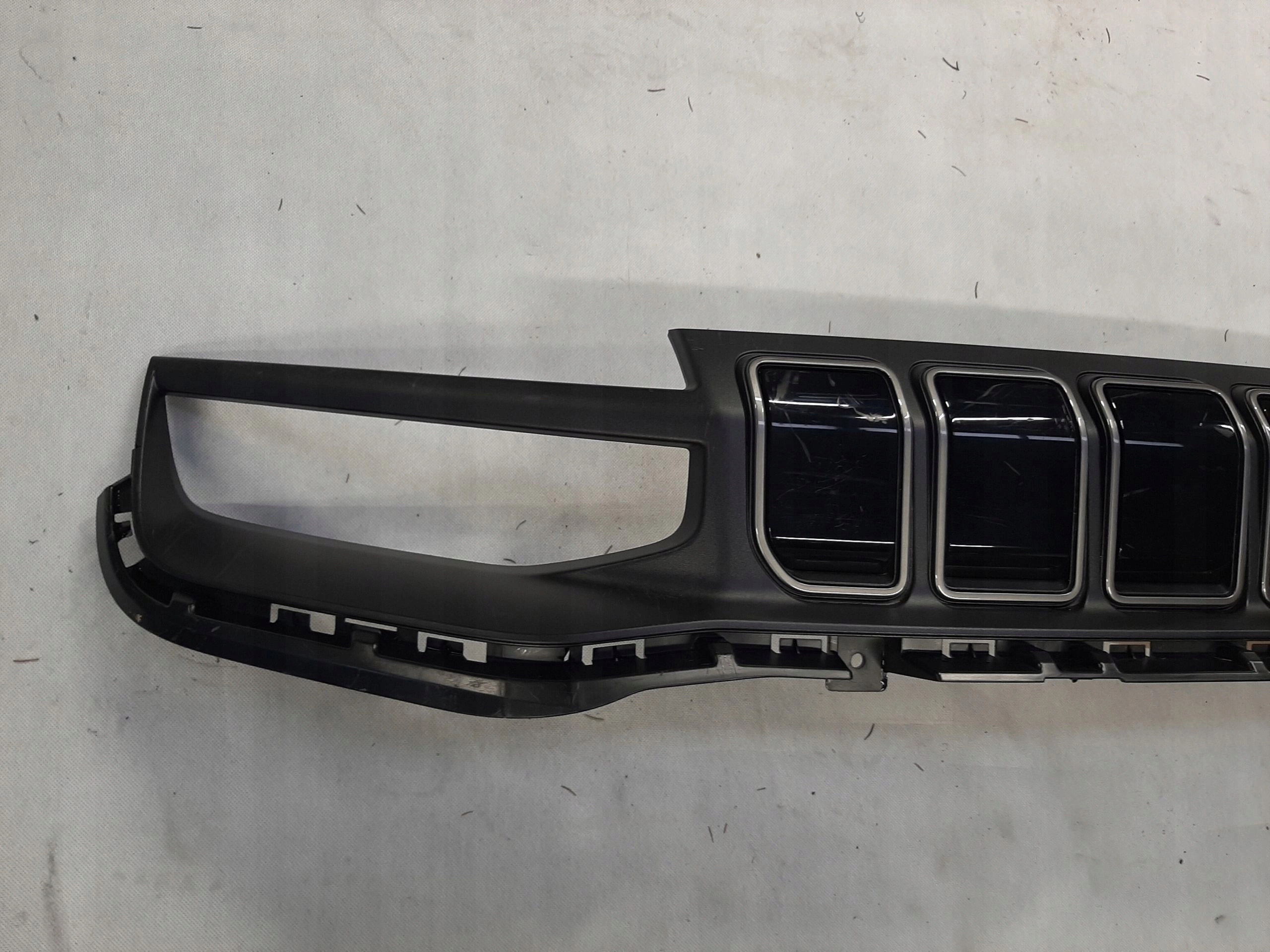 JEEP AVENGER 2023- ATRAPA CHŁODNICY GRILL 7357746150 735767817 - obrazek 2