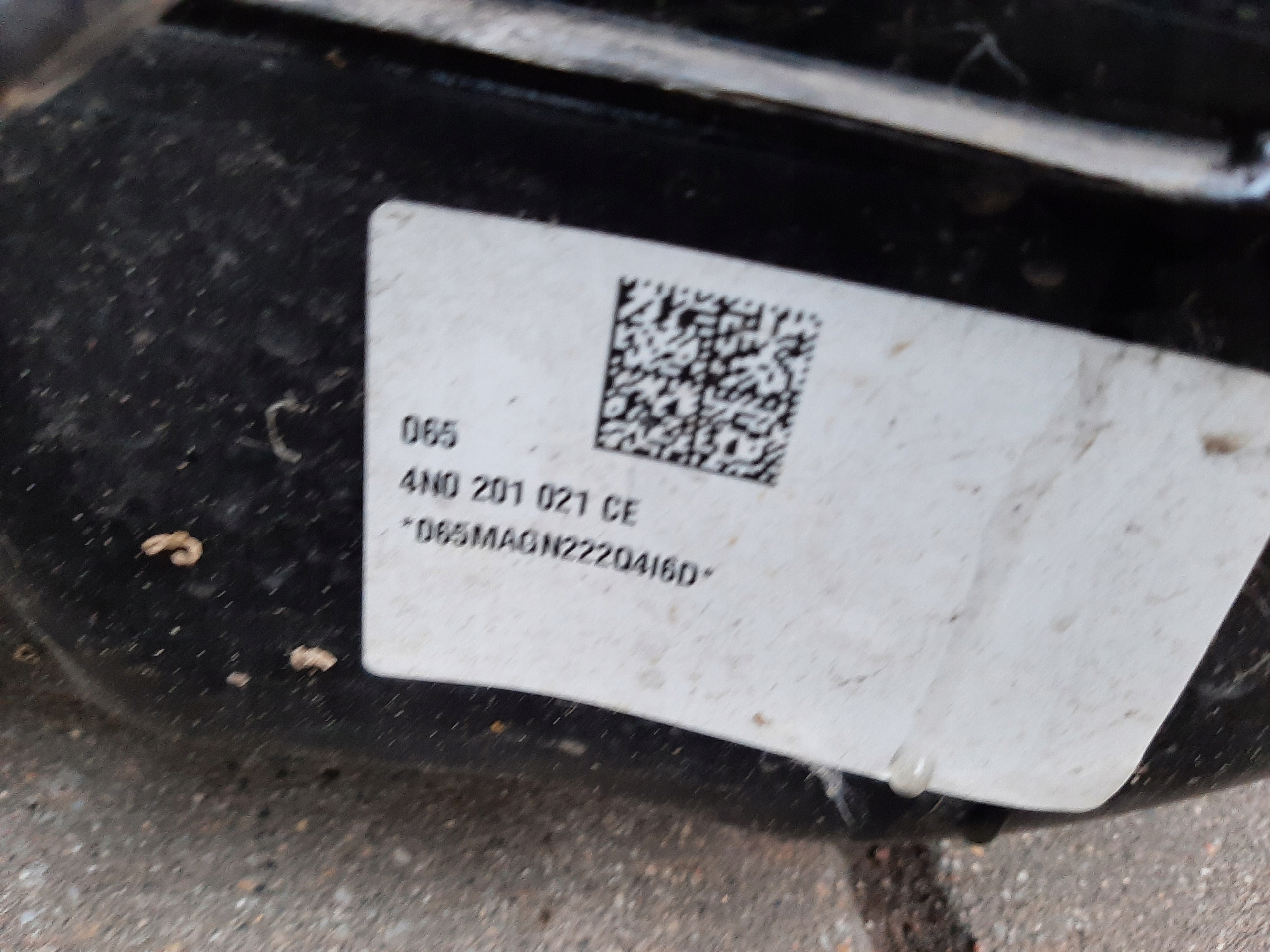 AUDI A8 D5 3.0TDI 2017-21R BAK ZBIORNIK PALIWA 4N0201021CE - obrazek 3
