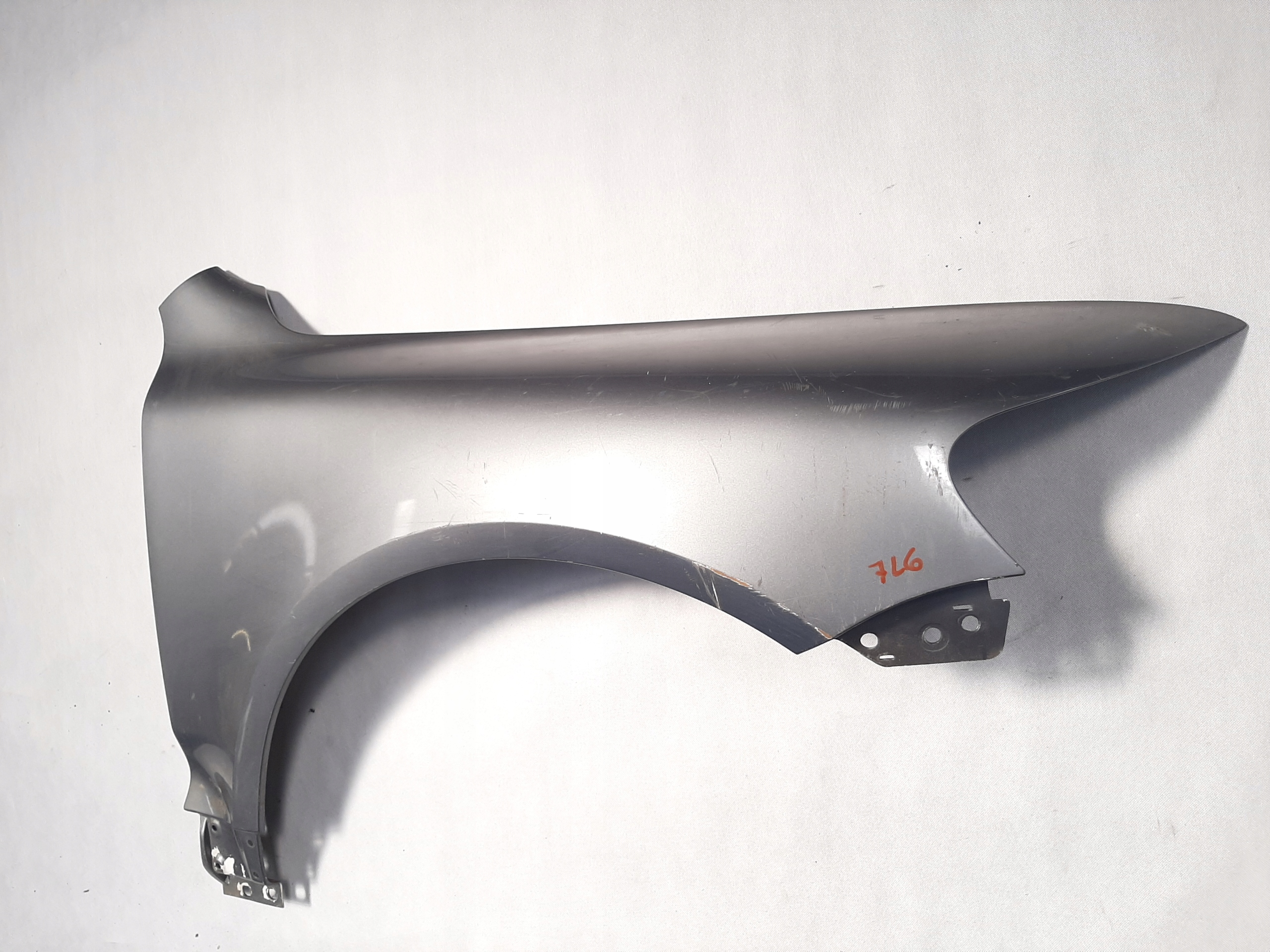 Volkswagen Touareg 7L6 Błotnik Prawy Przedni Prawy Przód 7L6821106b 03/06 - obrazek 2