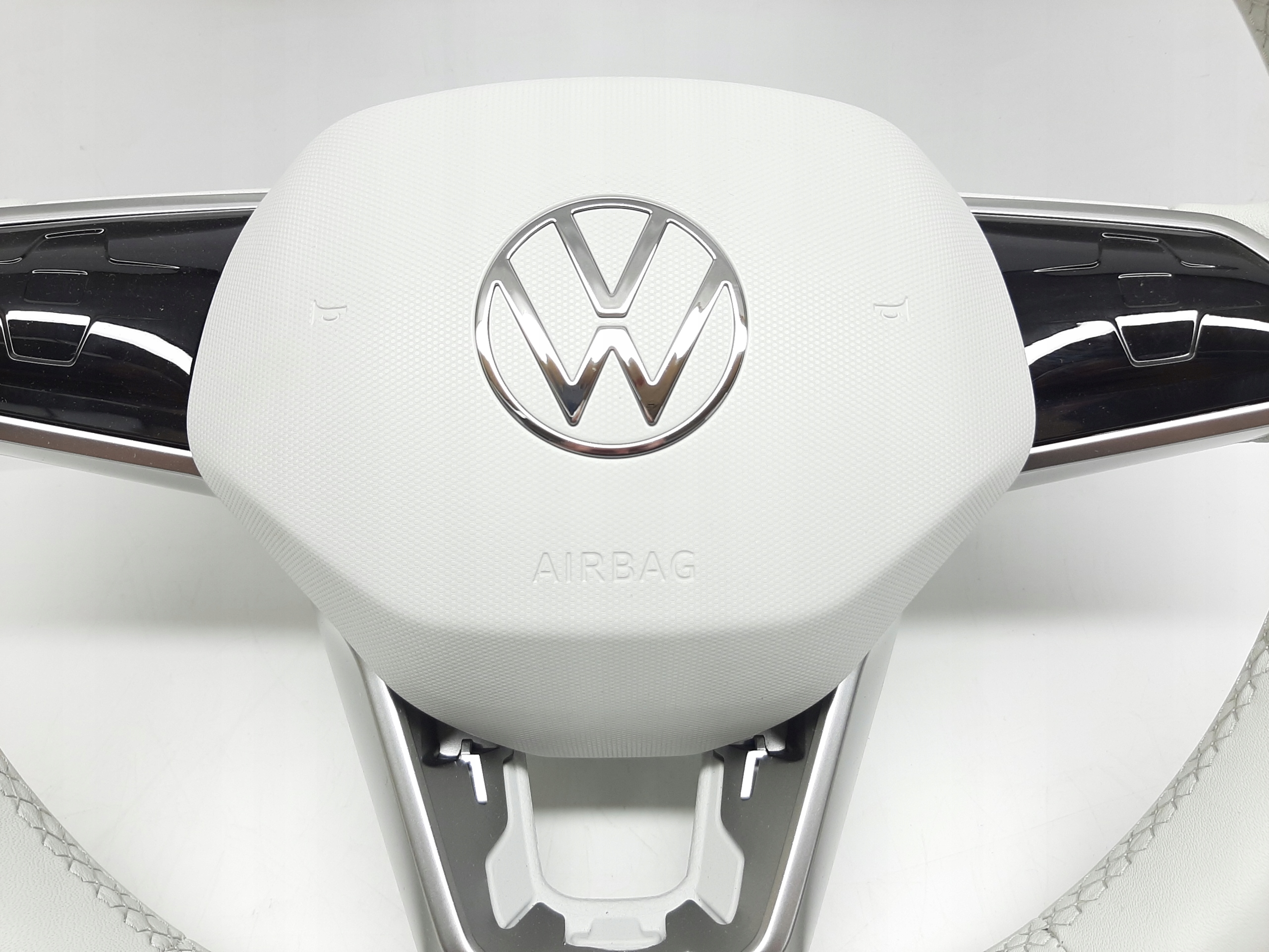 VW ID.3 2019- KIEROWNICA MULTIFUNKCYJNA SKÓRA BIAŁA AIRBAG 10A419089 - obrazek 3