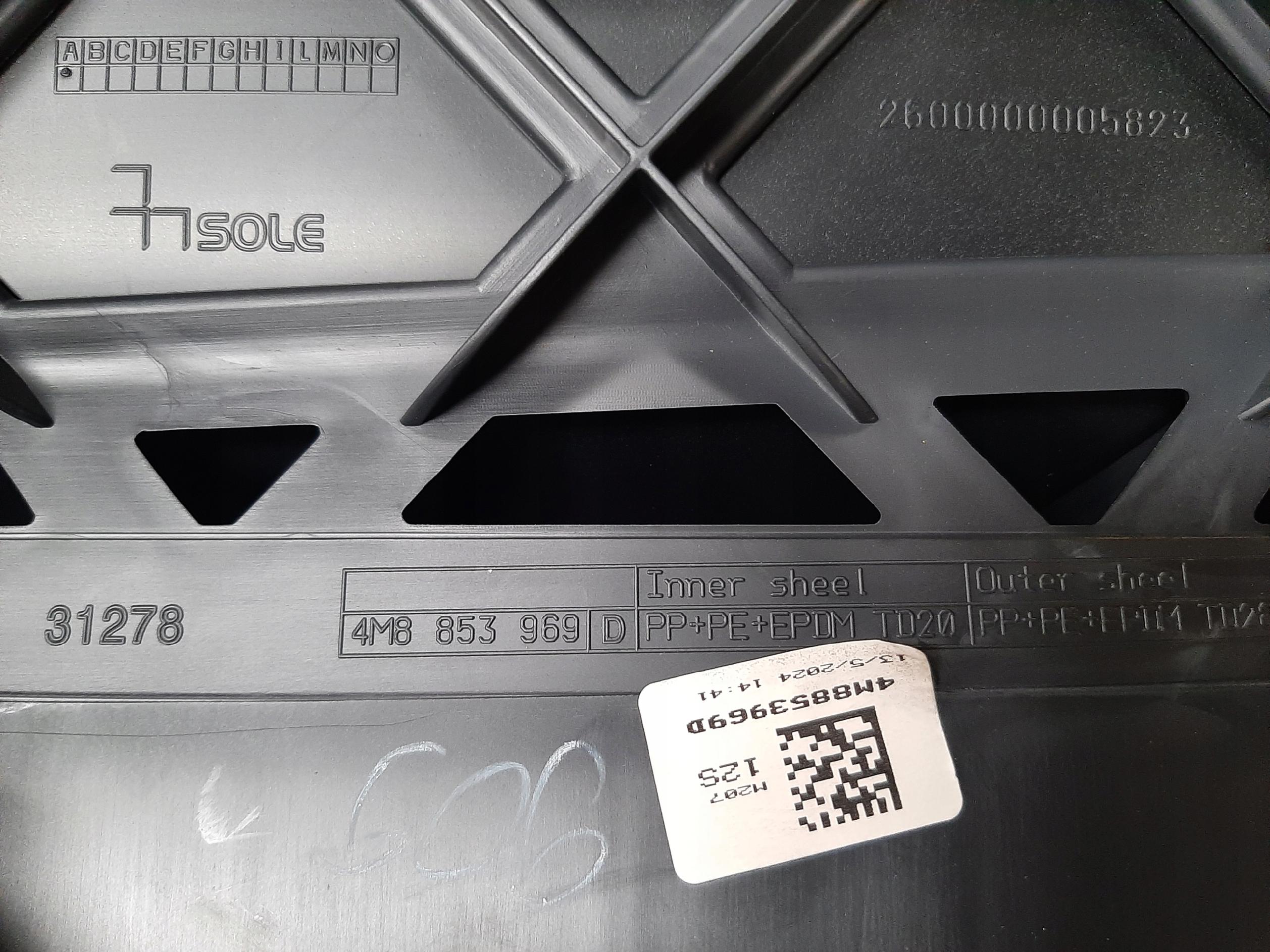 AUDI RSQ8 NAKŁADKA LISTWA DRZWI DRZWIOWA LEWY LEWA TYŁ TYLNA 4M8853969D - obrazek 4
