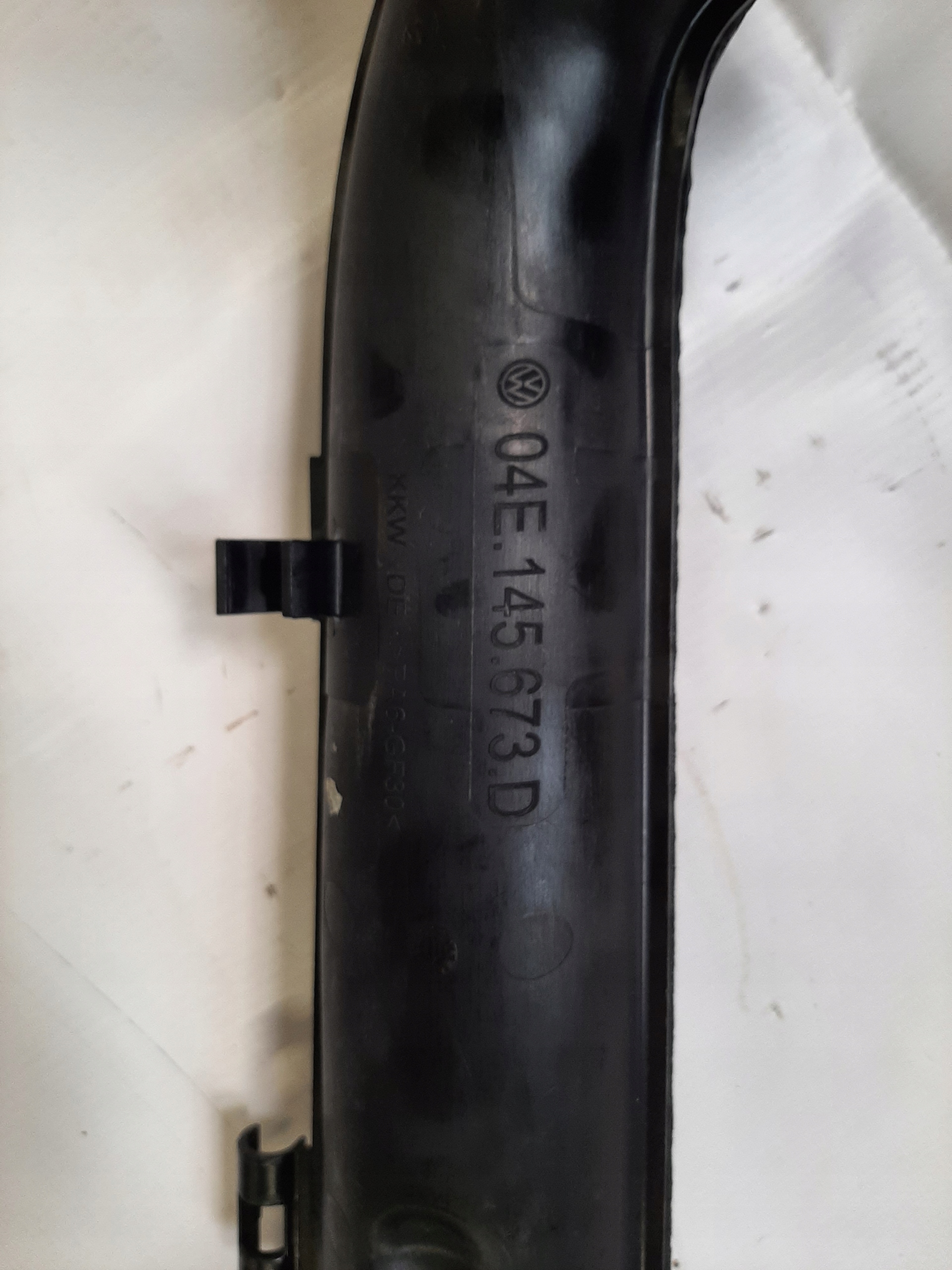 VW JETTA VI RURA PRZEWÓD INTERCOOLERA CHŁODNICY POWIETRZA 04E145673D - obrazek 3