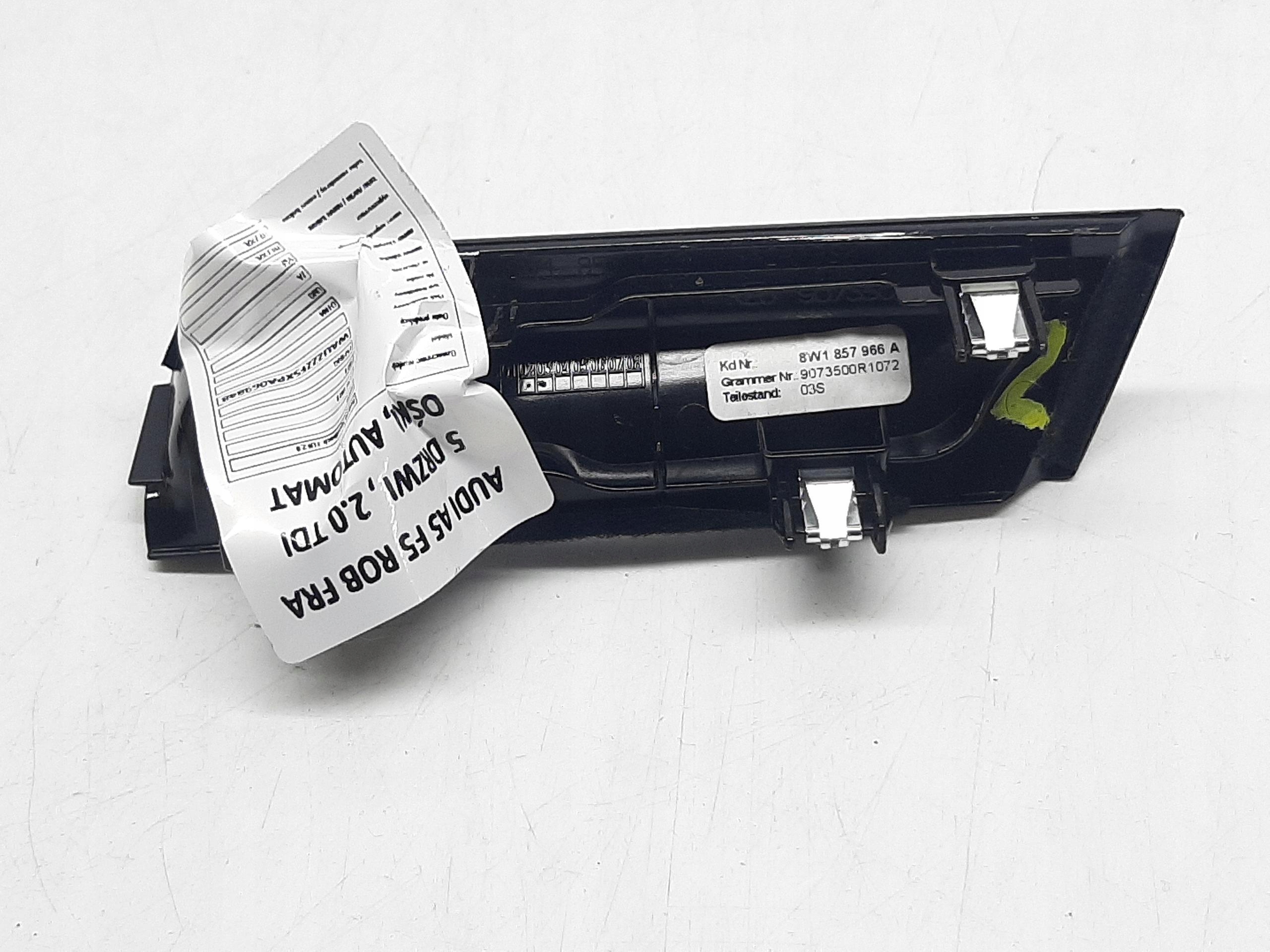AUDI A5 SPORTBACK II LIFT 2021- PRAWY DEKOR LISTWA KONSOLI 8W1857966A - obrazek 2