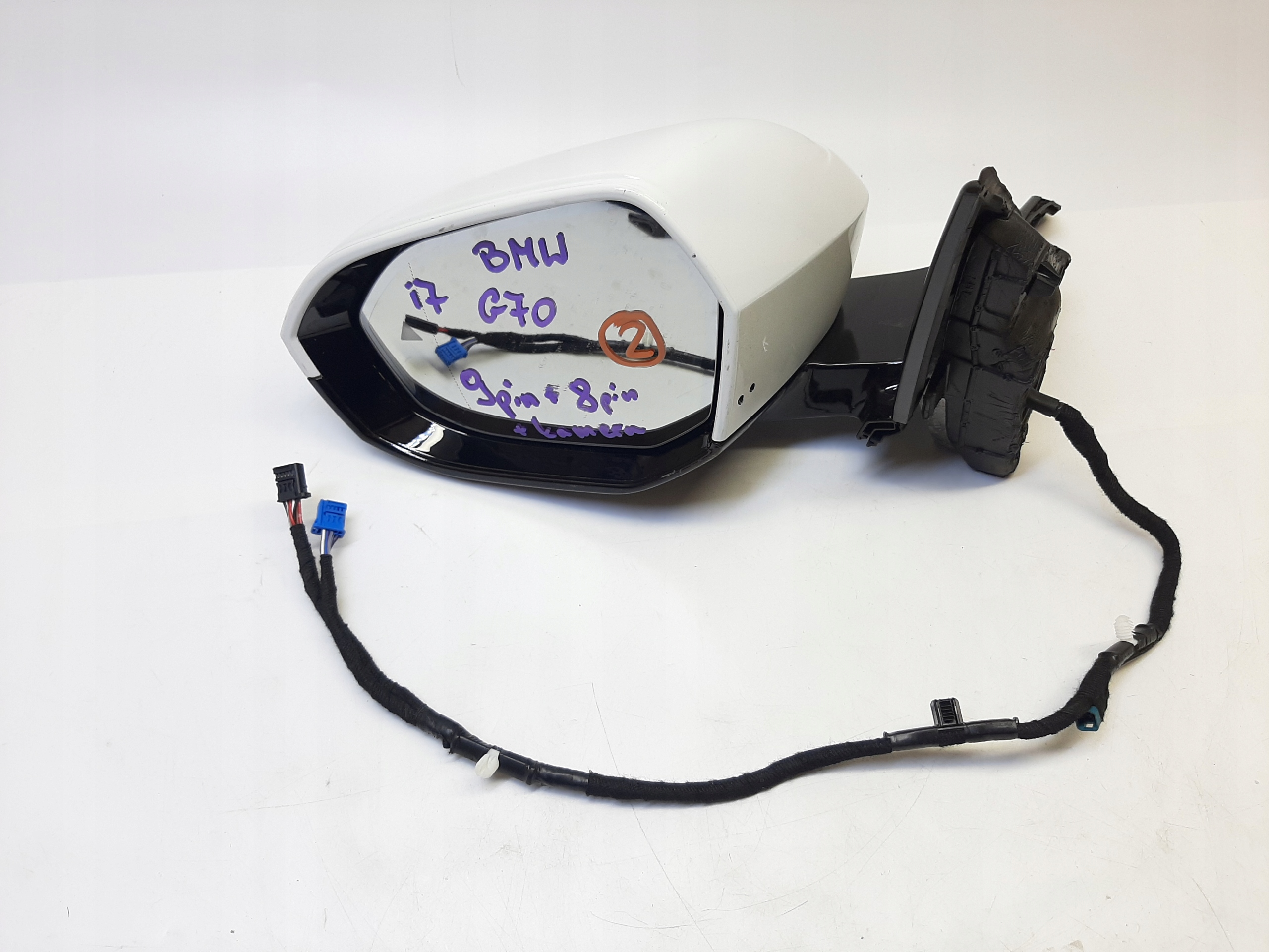 BMW i7 G70 LUSTERKO ZEWNĘTRZNE LEWE 9 + 8 PIN KAMERA 10802-100-01A