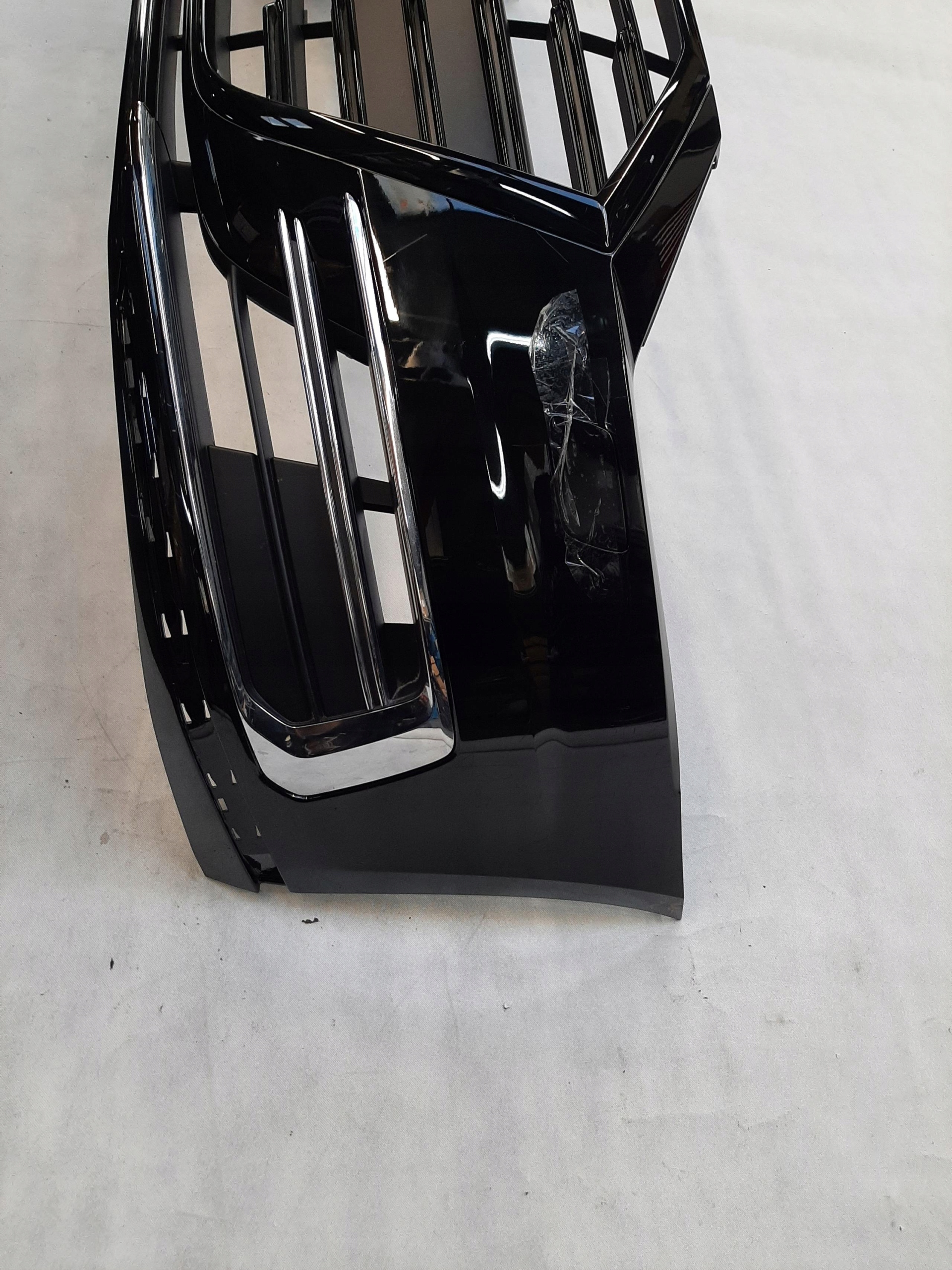 AUDI A8 D5 2017-2022 ZDERZAK PRZEDNI PRZÓD 4N0807437A 4N0807437B - obrazek 3