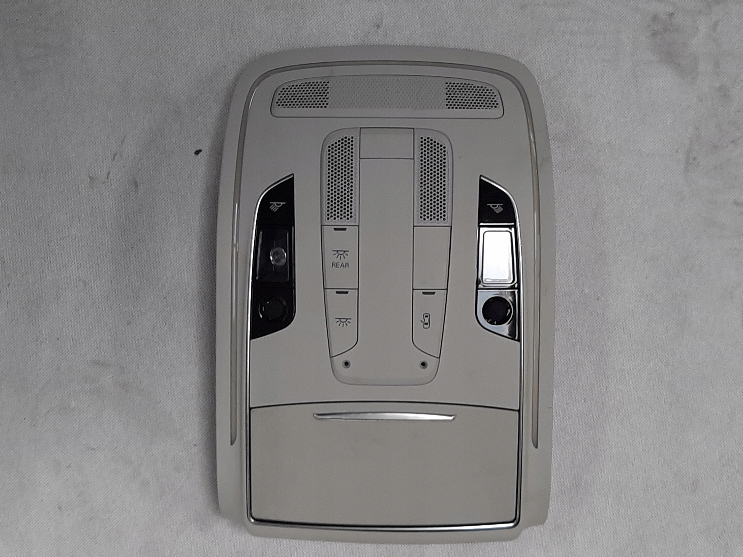 AUDI A8 D4 LIFT 2013- OŚWIETLENIE KABINY LAMPKA 4H0951177