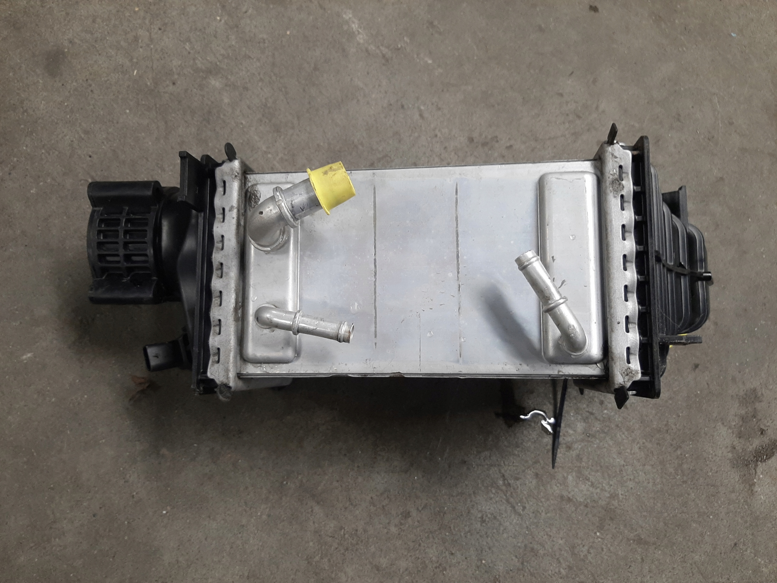 Audi A1 A3 S3 Q2 Q3 Intercooler Chłodnica Powietrza 1.5 04E145785E - obrazek 4