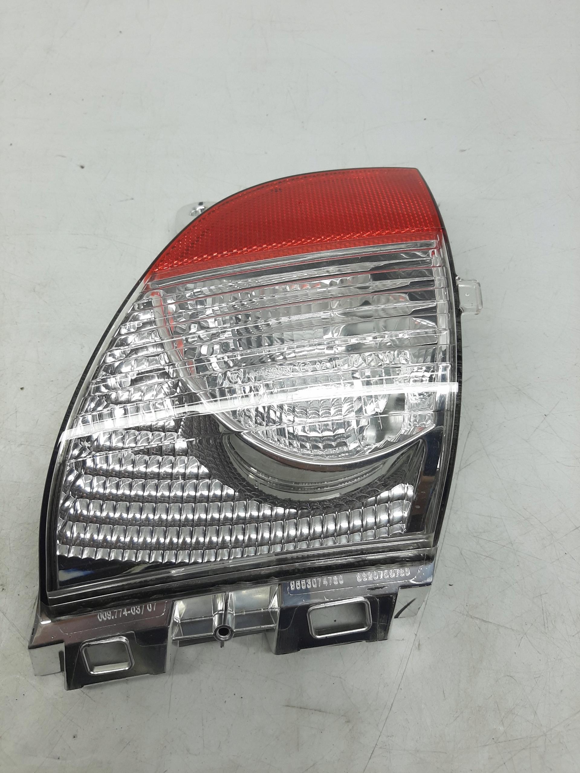 PEUGEOT 2008 308CC LAMPA TYLNA TYŁ LEWA LEWY PRZECIWMGIELNA 168309 - obrazek 2
