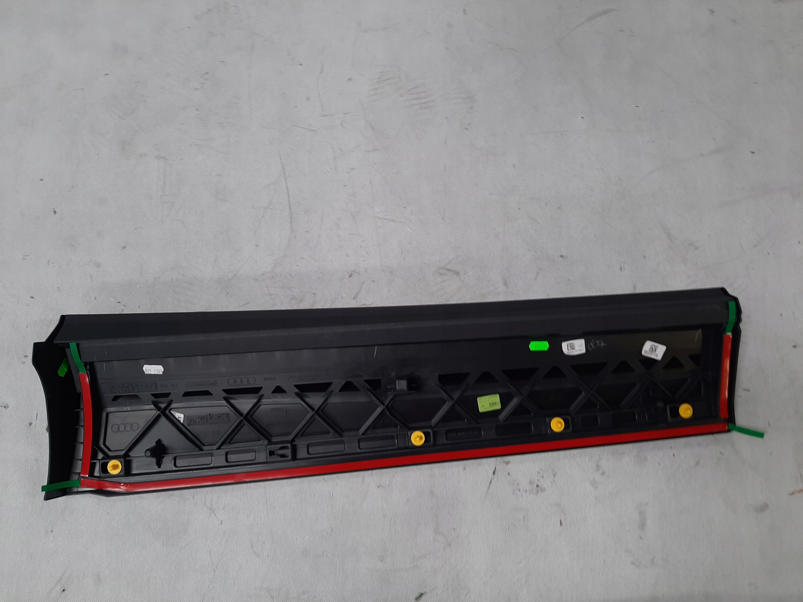 AUDI RSQ8 NAKŁADKA LISTWA DRZWI DRZWIOWA PRAWY PRAWA TYŁ TYLNA 4M8853970D - obrazek 2