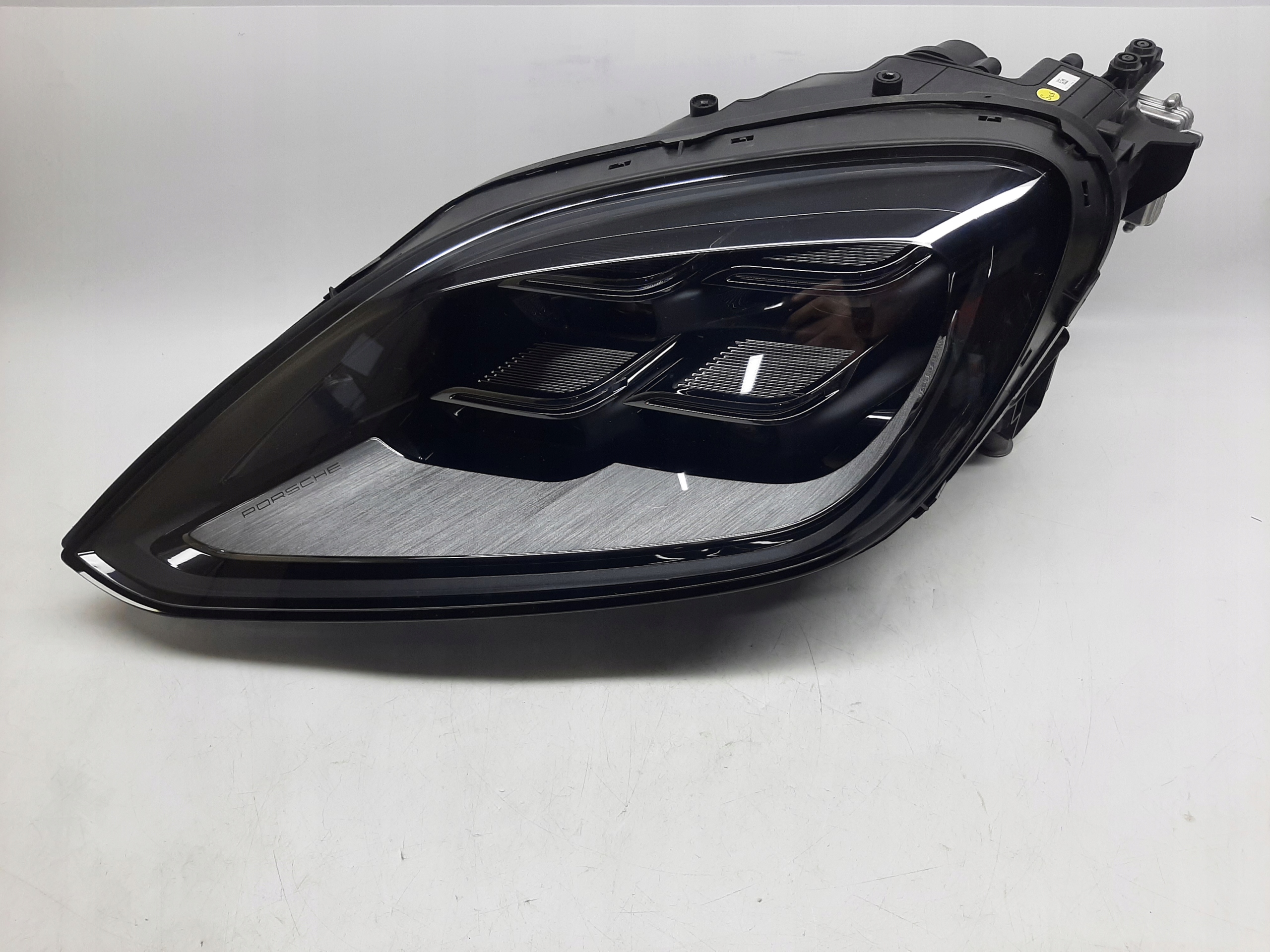Porsche Cayenne E3 2024-> Reflektor Lampa Przód Lewy LED 9Y0941085J - obrazek 2