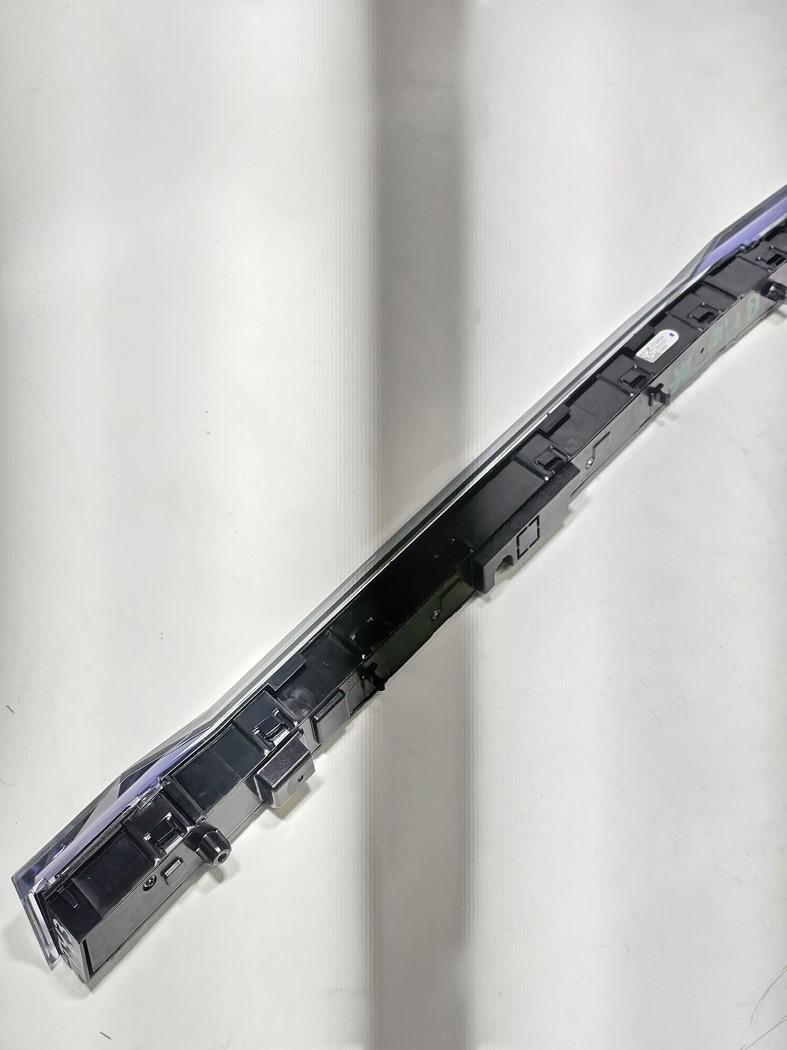 BMW i7 G70 LISTWA OZDOBNA PANEL PRZYCISK ŚWIATEŁ AWARYJNYCH 173138 5A7DCC0 - obrazek 9