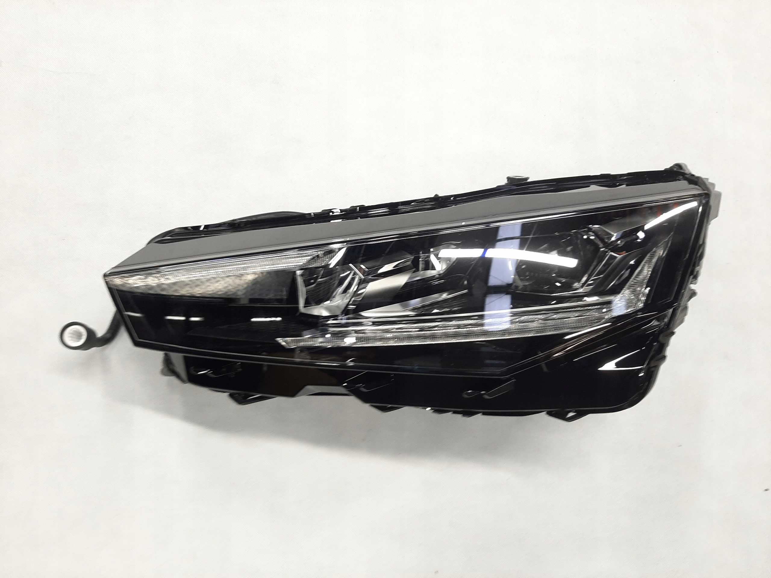 Skoda Scala Lift (2024-) Reflektor Lampa LED Lewa 655941015A