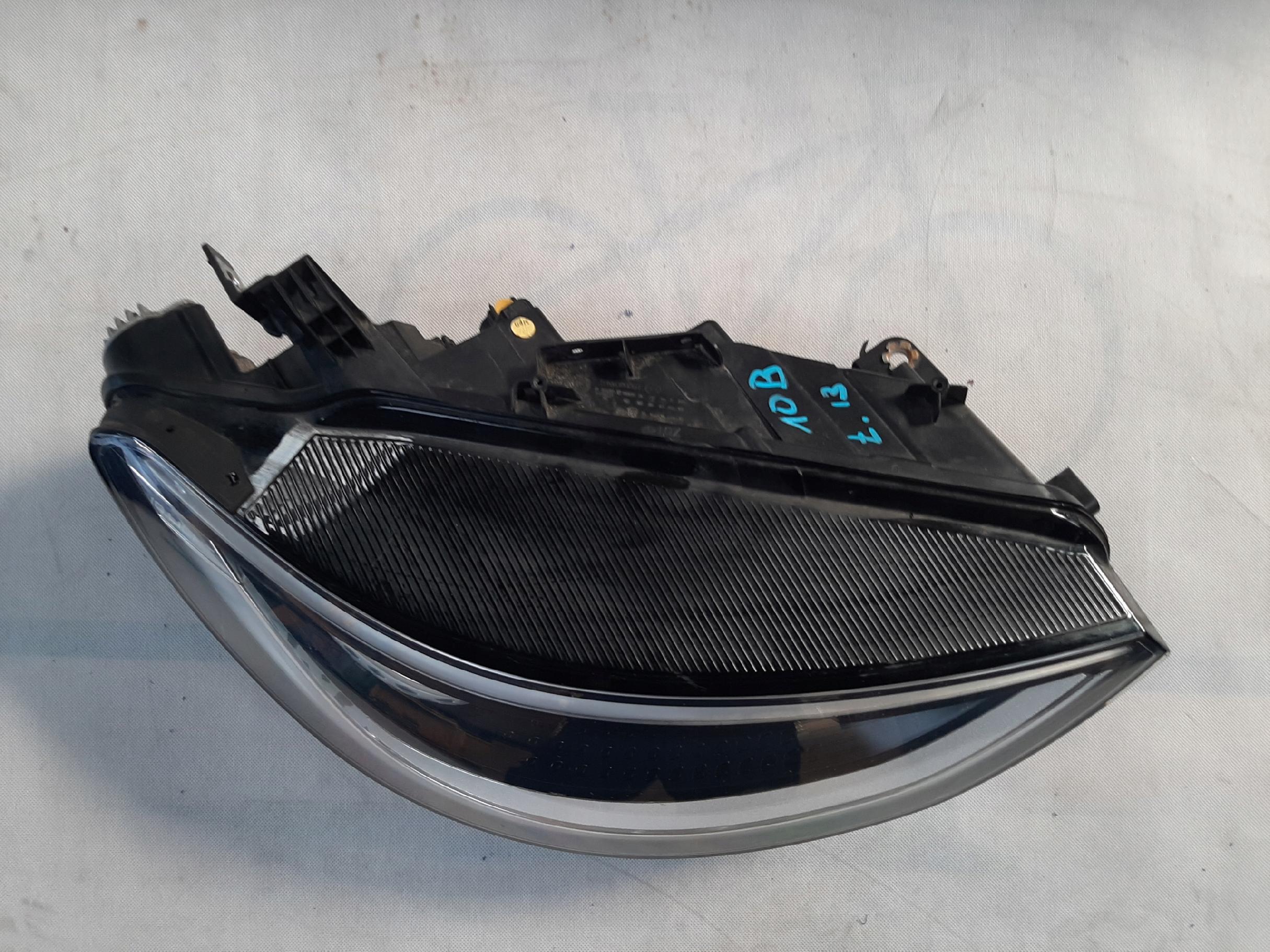 VW ID.3 REFLEKTOR LED LAMPA PRZÓD PRZEDNIA PRAWA 10B941036A - obrazek 3