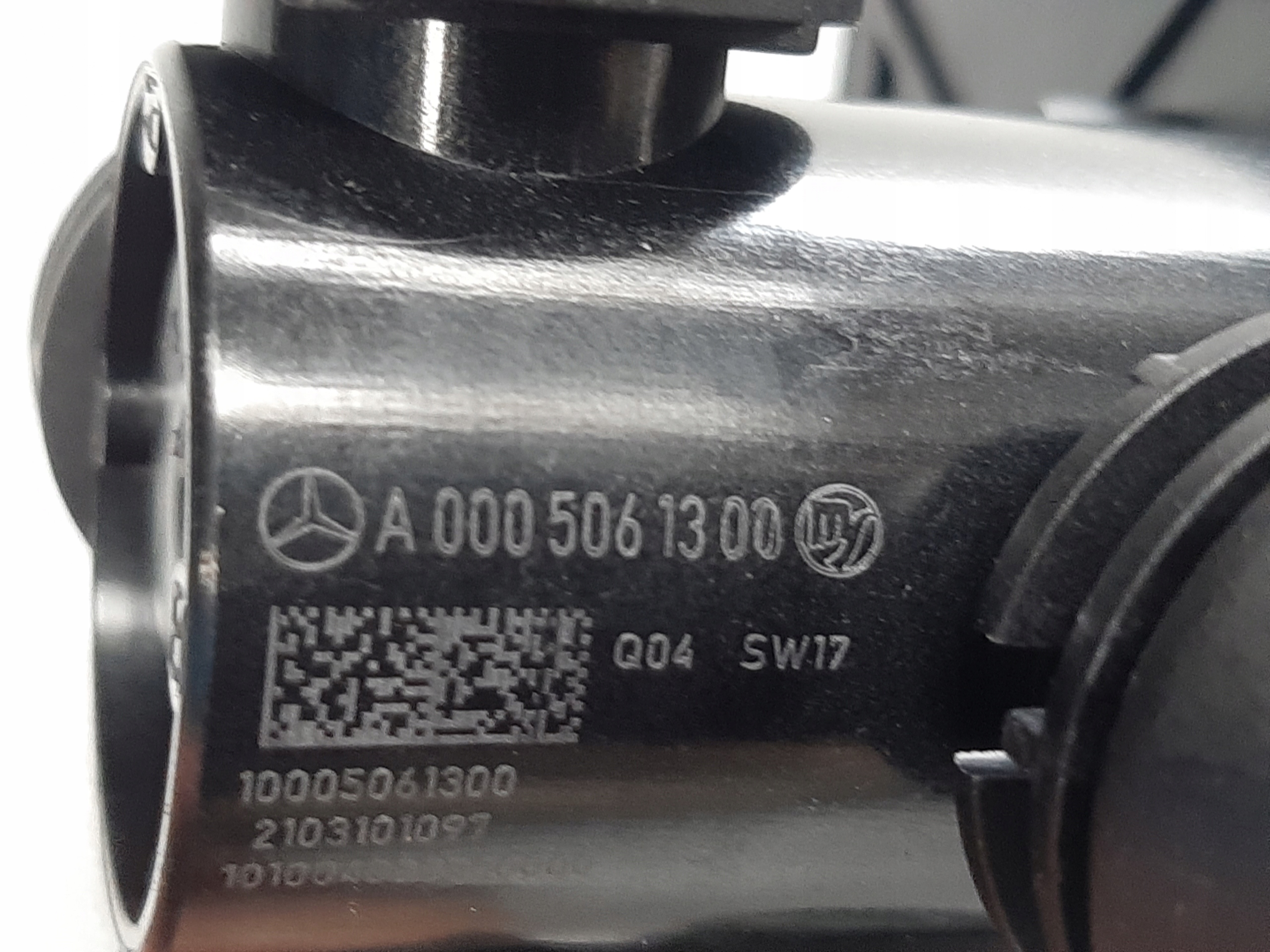 MERCEDES-BENZ EQA EQB EQC ZAWÓR WODY WODNY A0005061300 - obrazek 3