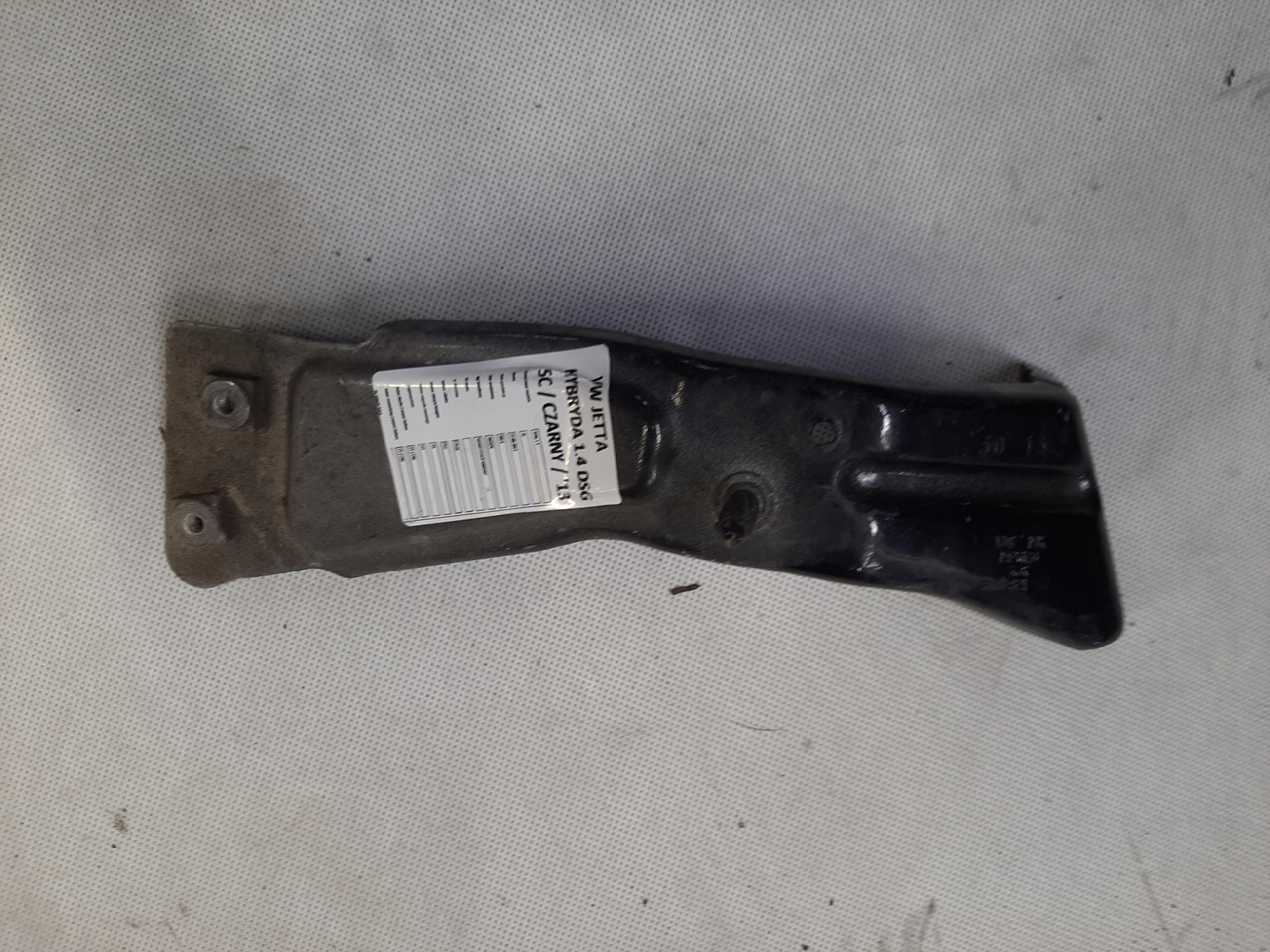 VW JETTA VI WSPORNIK MOCOWANIE BŁOTNIKA LEWY LEWE PRZÓD PRZEDNIE 5C6821137