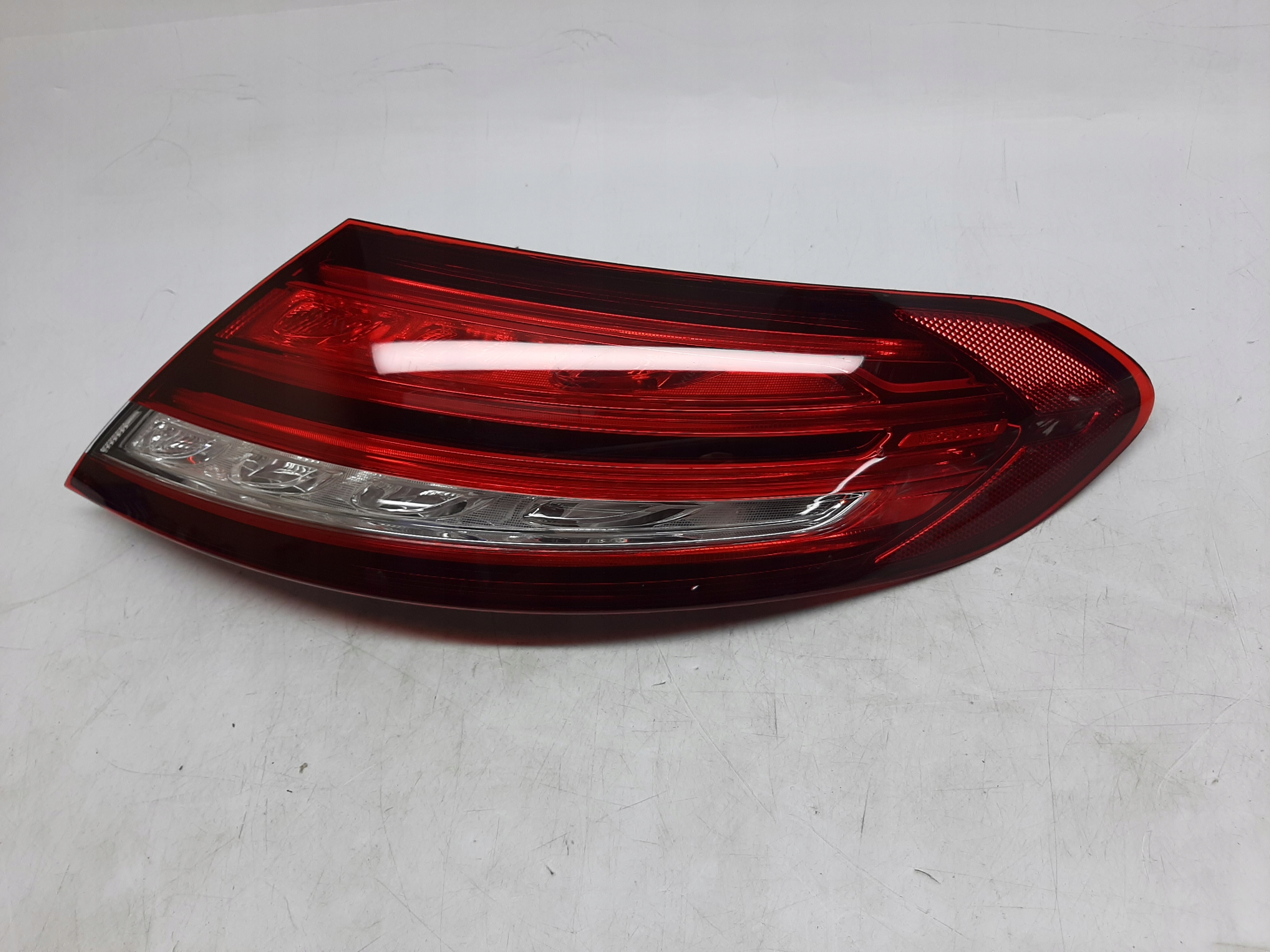 MERCEDES-BENZ C-CLASS W205 COUPE LAMPA TYLNA TYŁ PRAWA PRAWY A2059063405 - obrazek 2