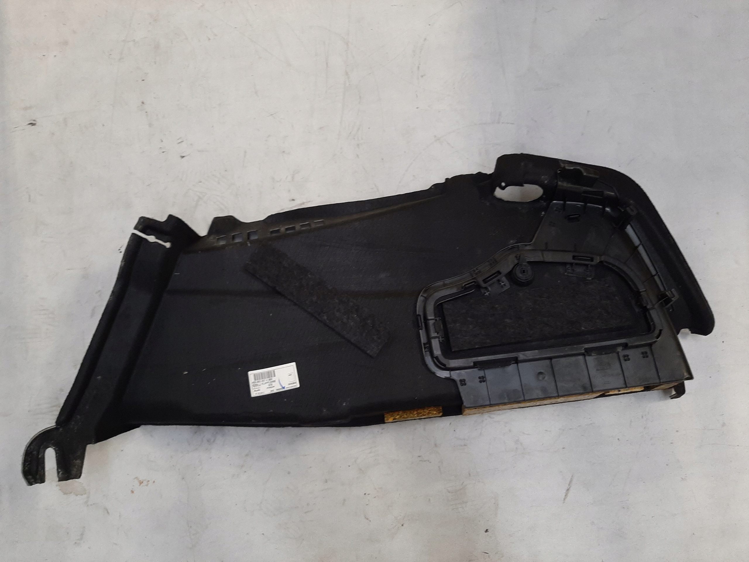 AUDI A6 C7 11-14 BOCZEK TAPICERKA BAGAŻNIKA LEWA LEWY SEDAN 4G5863887A - obrazek 2