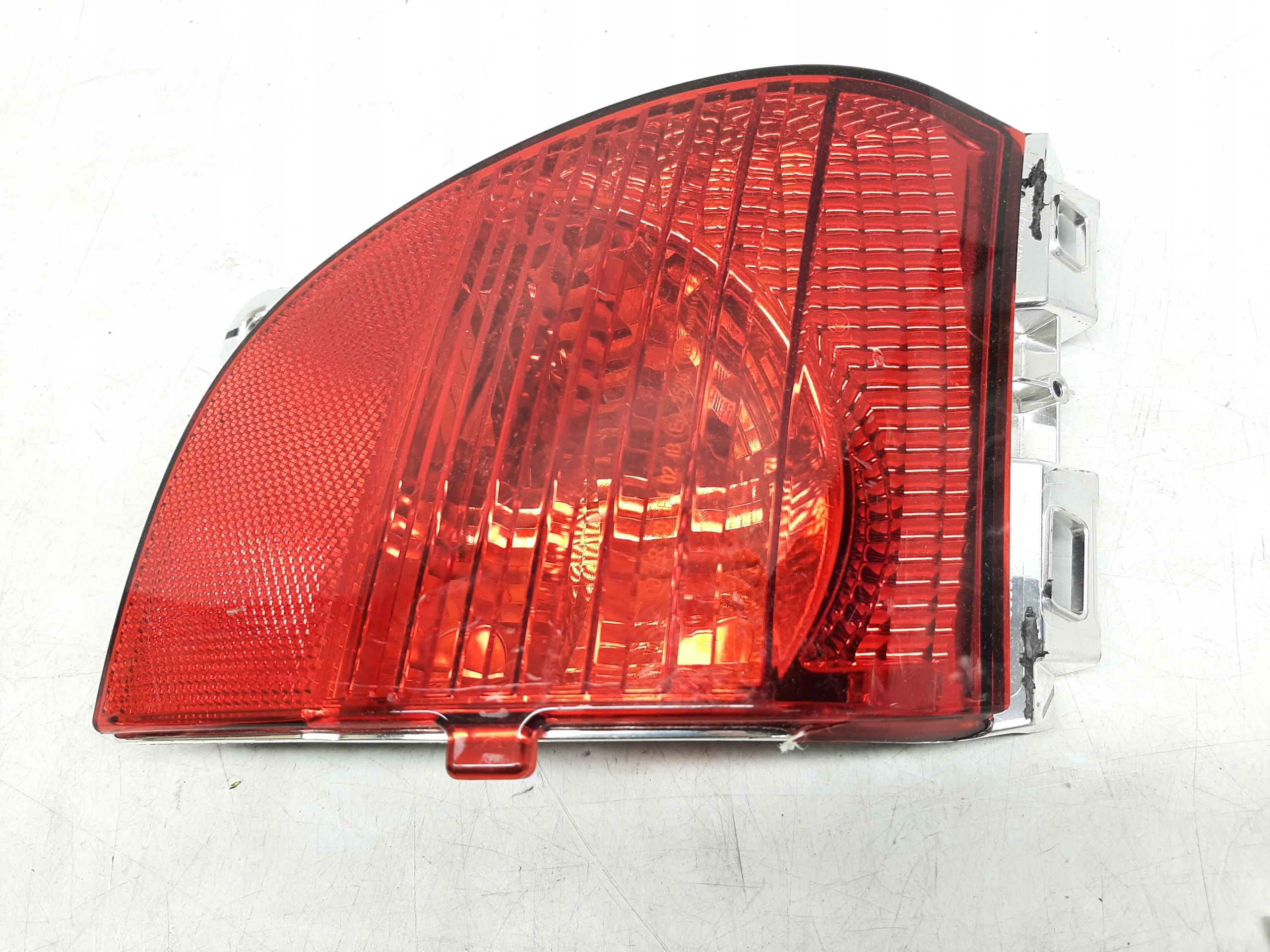 PEUGEOT 2008 308CC LAMPA TYLNA TYŁ PRAWA PRAWY 9683074480