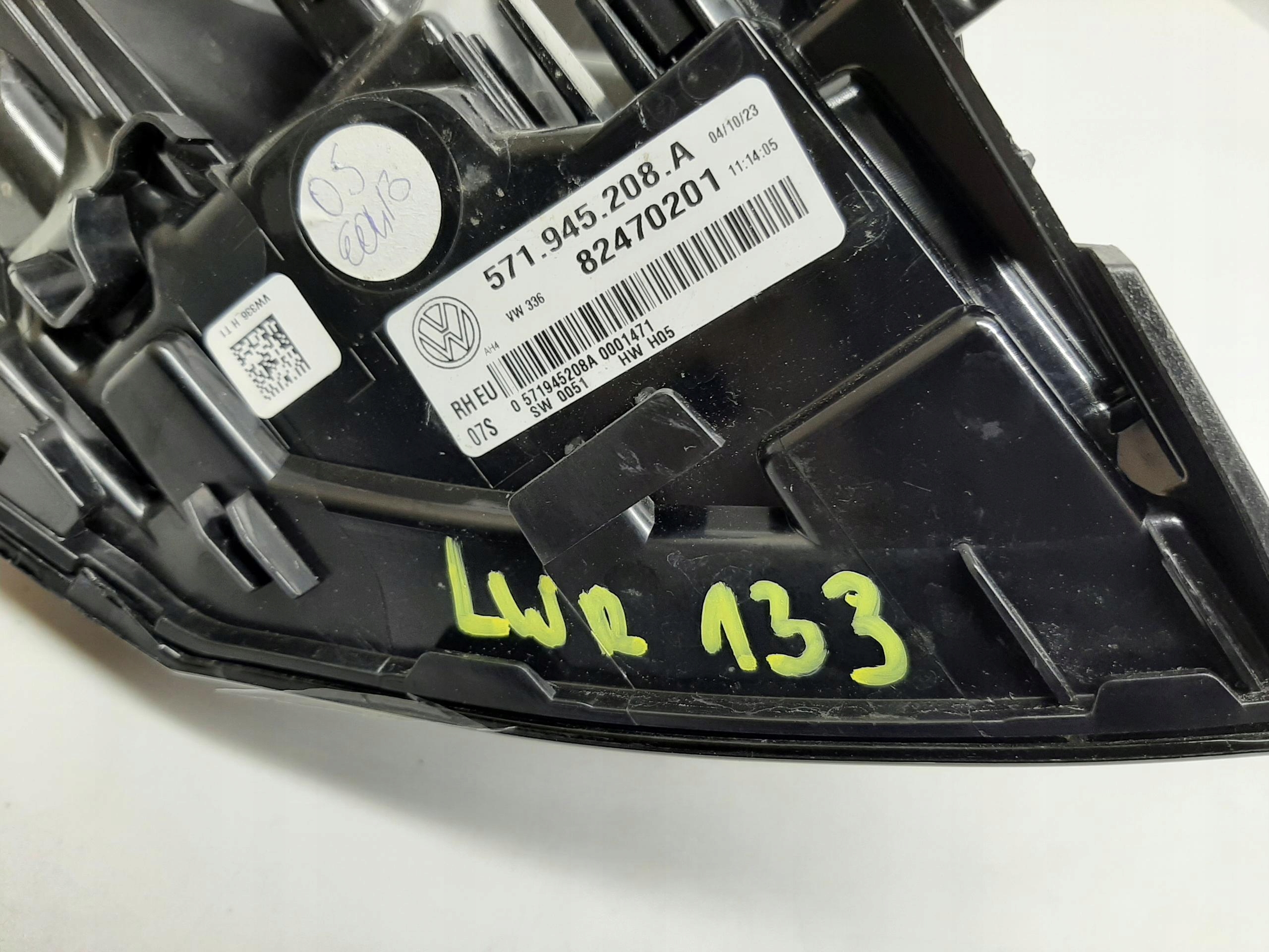 VW TIGUAN III 571 LAMPA PRAWA TYLNA TYŁ IQ LIGHT LED 571945208A - obrazek 5