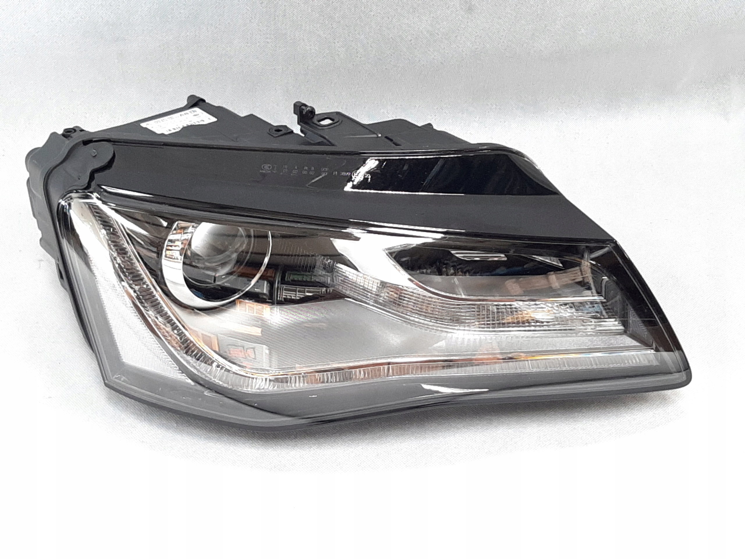 AUDI A8 D4 LAMPA REFLEKTOR LED BI-XENON PRAWY 4H0941030AB 2010/2015