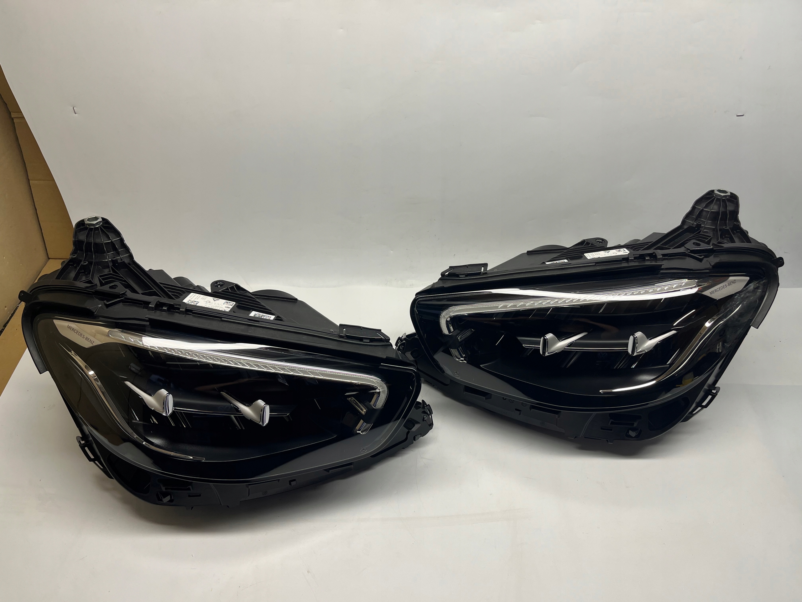 Mercedes-Benz Klasa E W213 Reflektory Lampy A2139067609 A2139067509 - obrazek 2