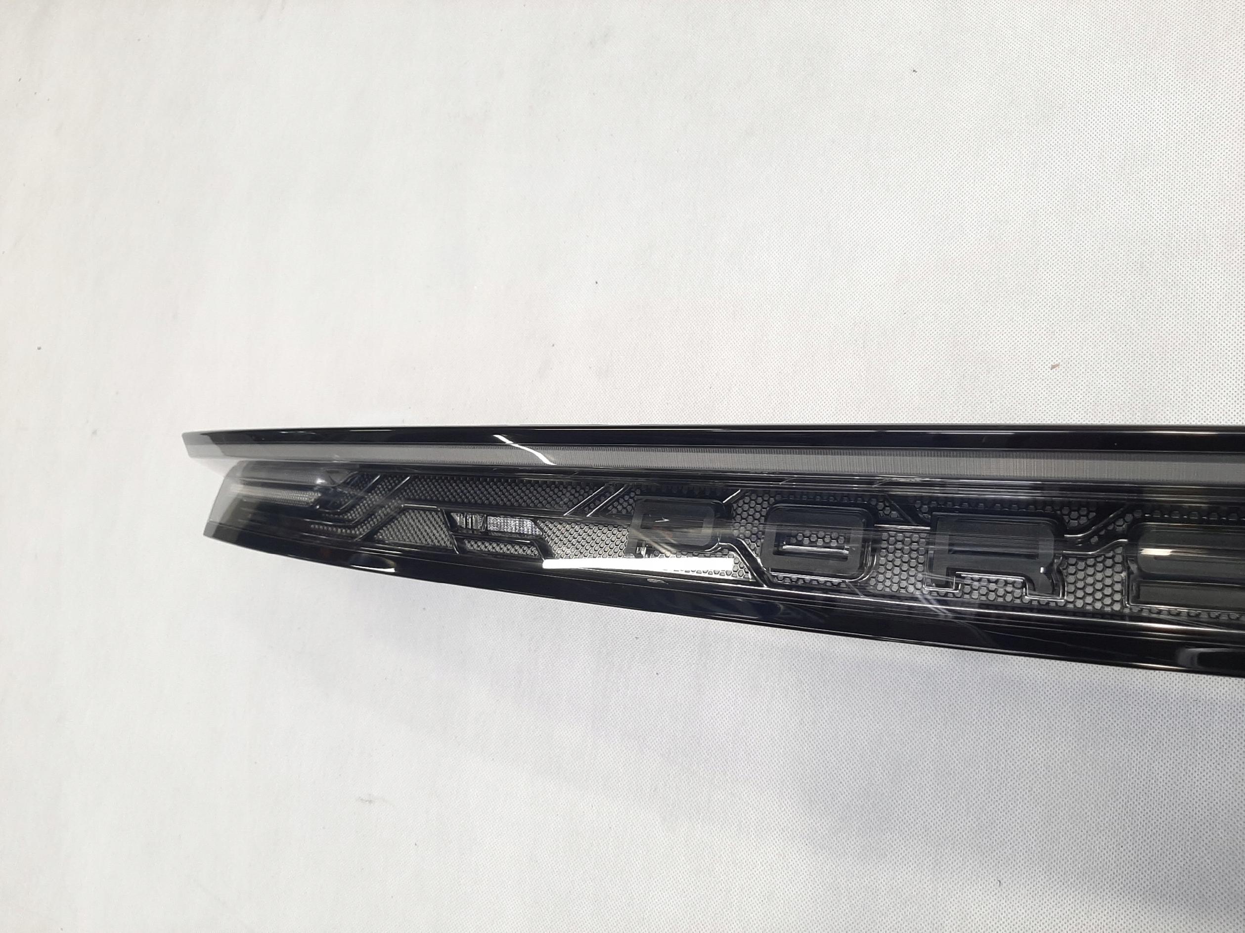 PORSCHE TAYCAN BLENDA LAMPA ŚRODKOWA ECE 9J1945082F - obrazek 2
