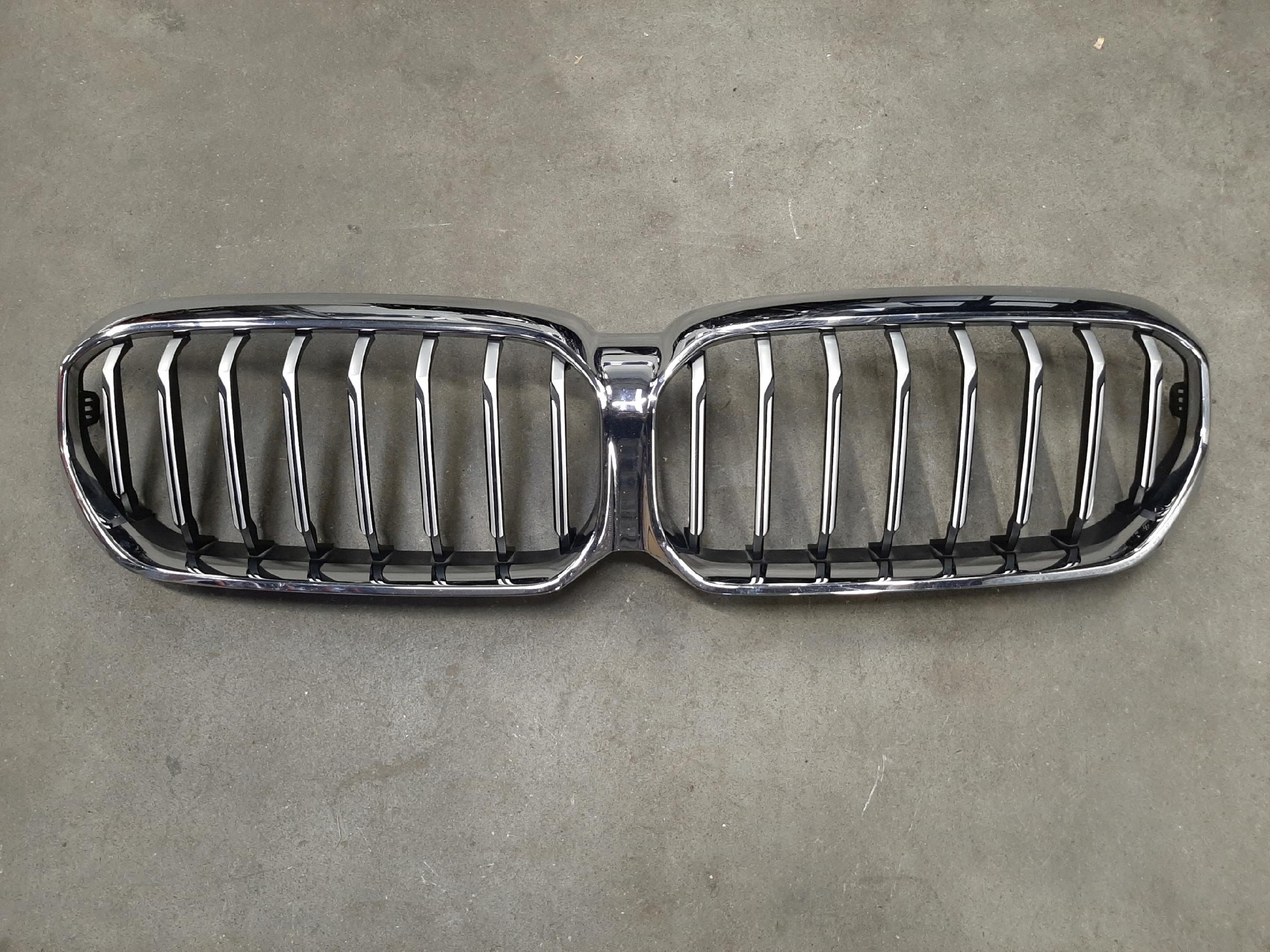 BMW seria 5 G30 G31 G38 Nerki kratki zderzaka atrapa 3185178