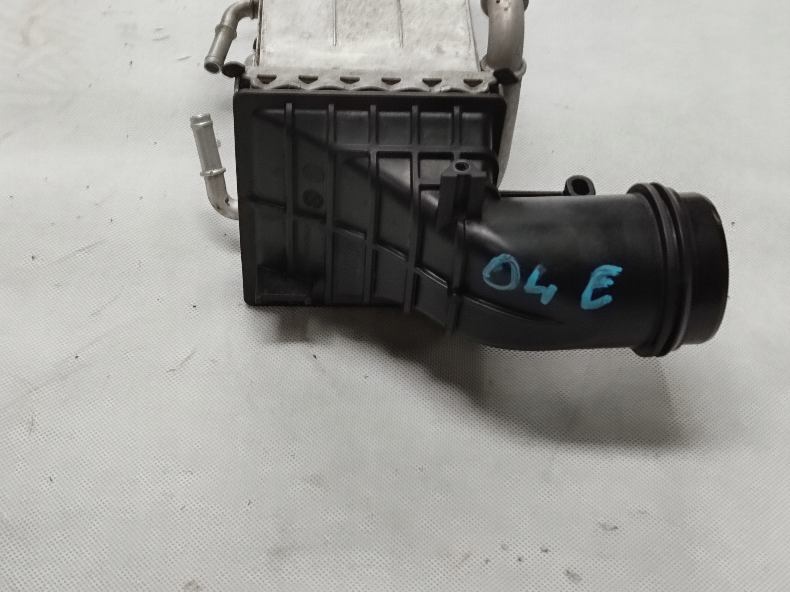 VW GOLF VIII INTERCOOLER CHŁODNICA POWIETRZA 04E145785E - obrazek 2
