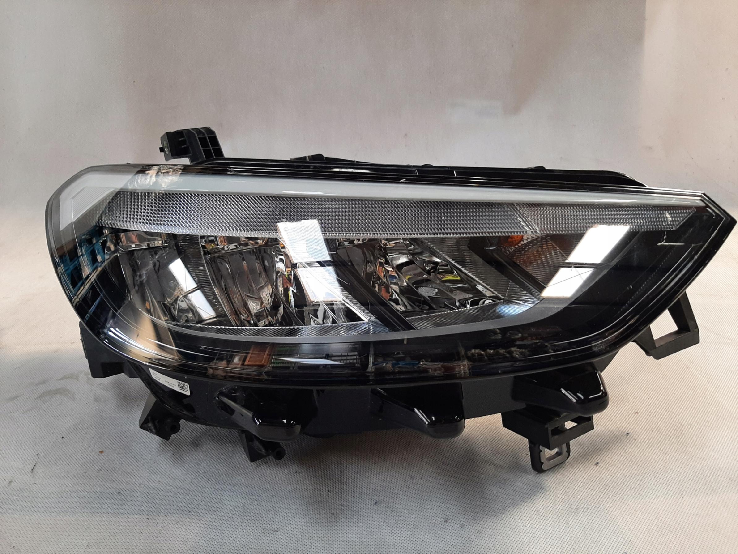 VW ID.3 REFLEKTOR LED LAMPA PRZÓD PRZEDNIA PRAWA 10B941006A