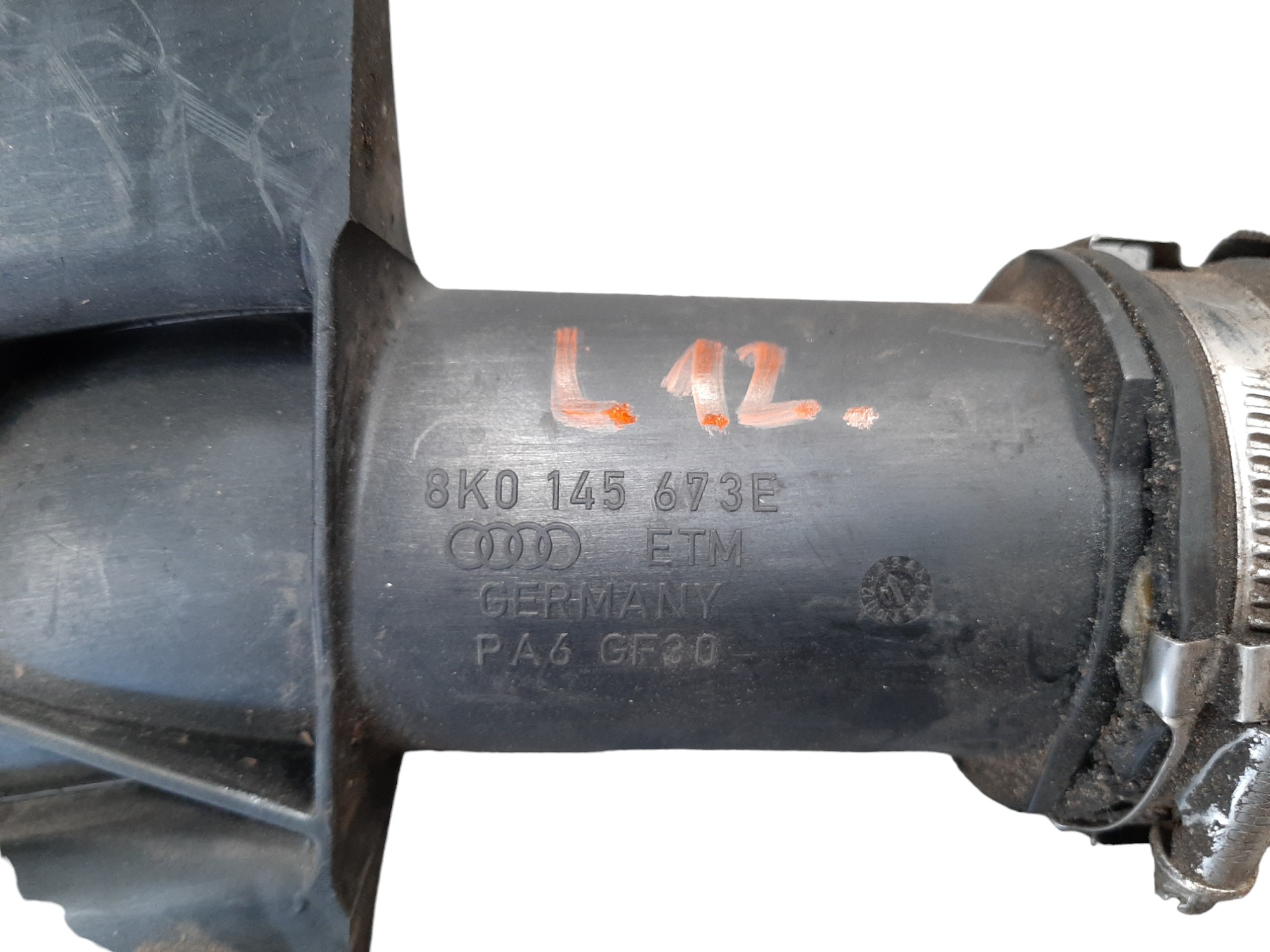 Audi A4 A5 Rura przewód intercolera Turbo 8K0145673E - obrazek 2