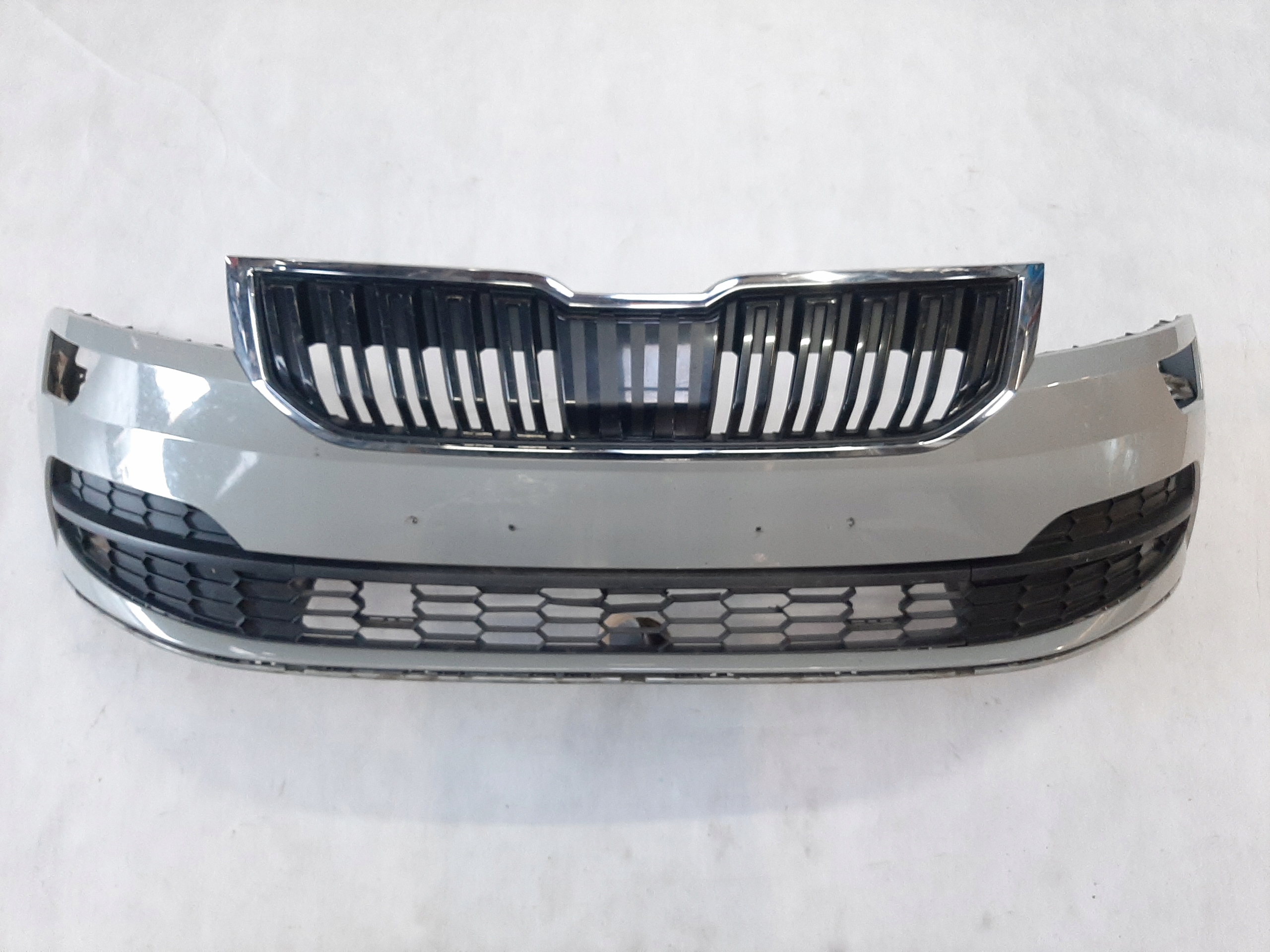 SKODA KAROQ ZDERZAK PRZEDNI PRZÓD 57A807221