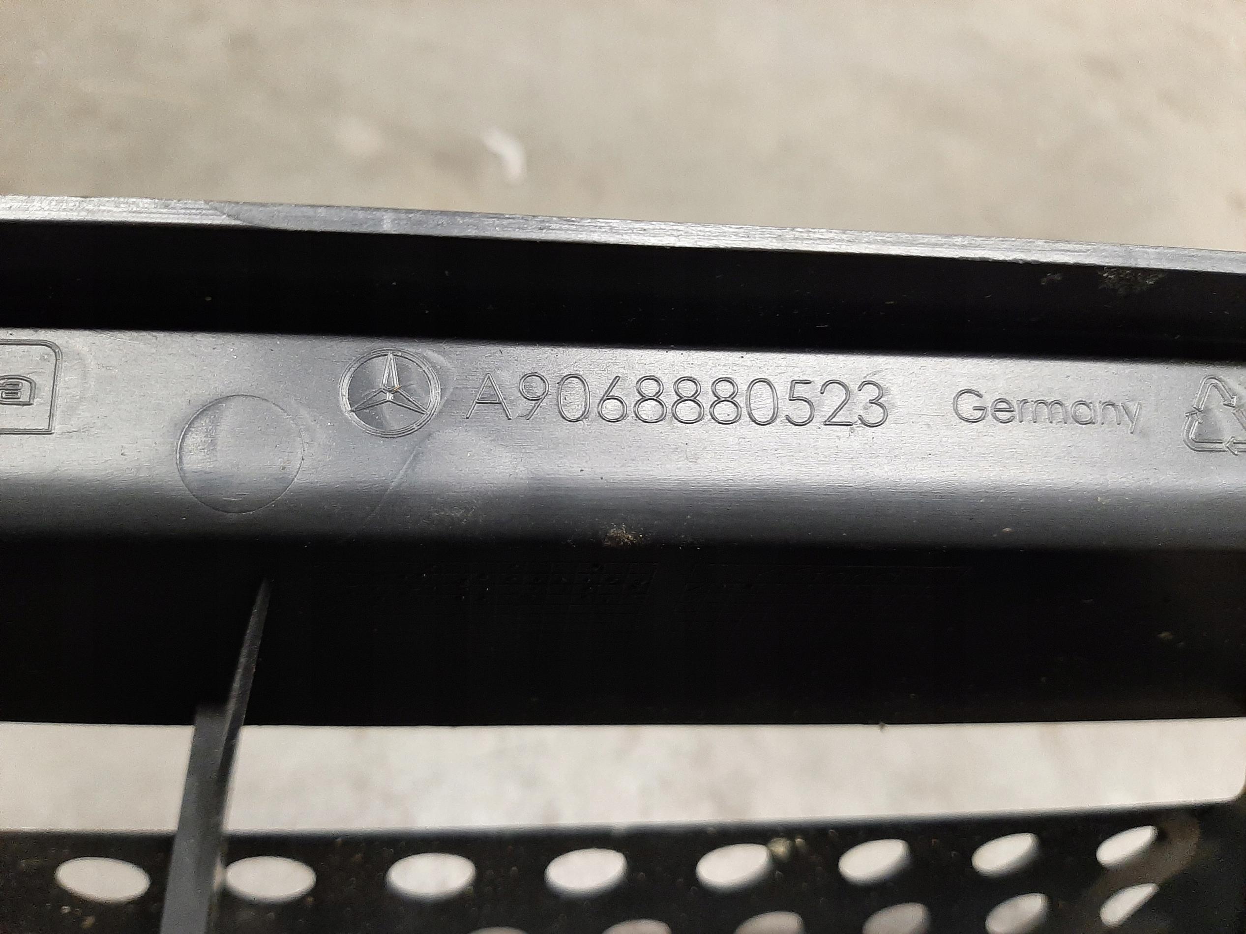 MERCEDES BENZ SPRINTER W906 2014- ATRAPA ZDERZAKA GRILL A9068880523 - obrazek 6