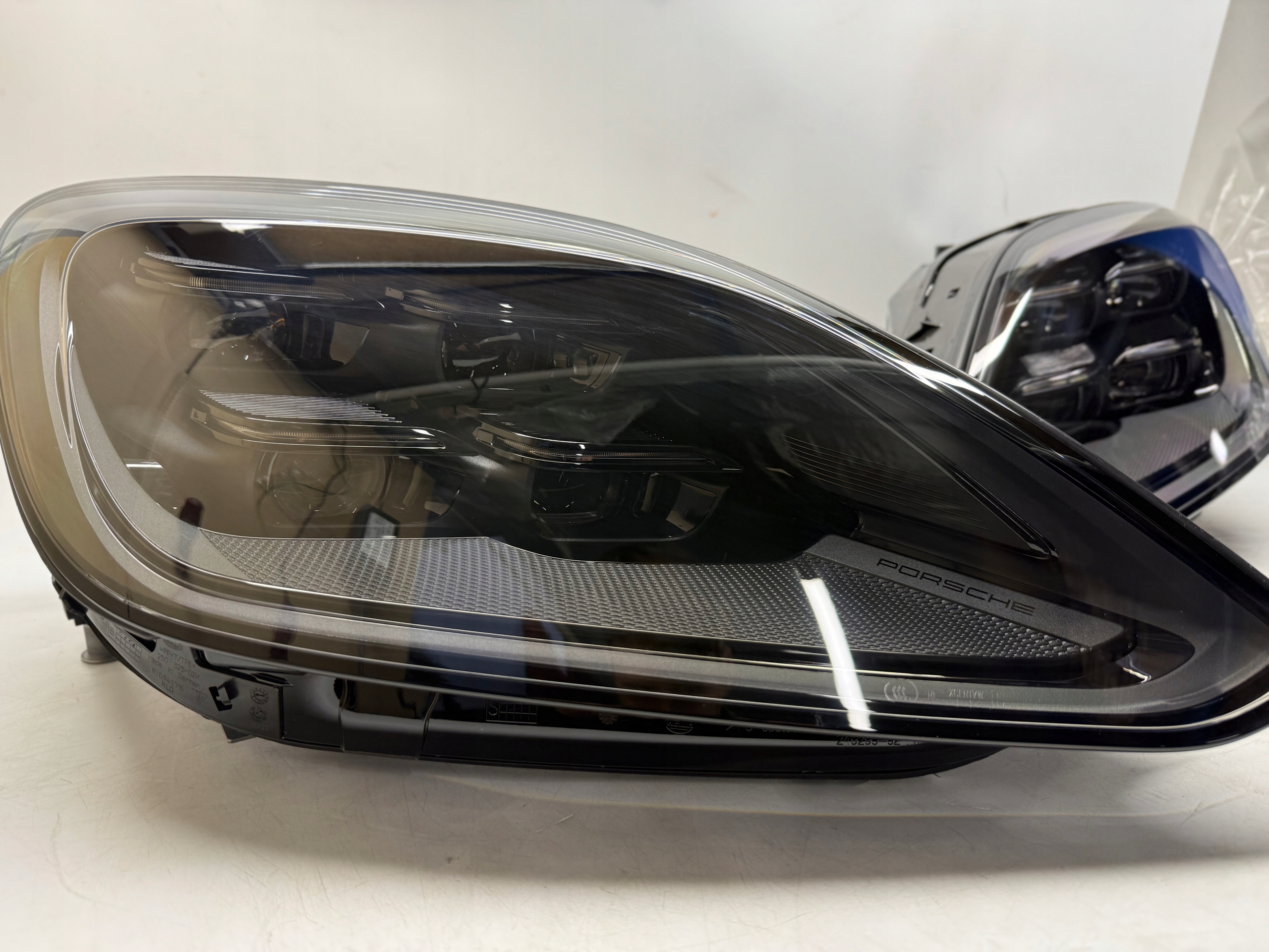 PORSCHE CAYENNE 9Y REFLEKTOR LAMPA LED PRZEDNIE 9Y0941060T 9Y0941059T - obrazek 3