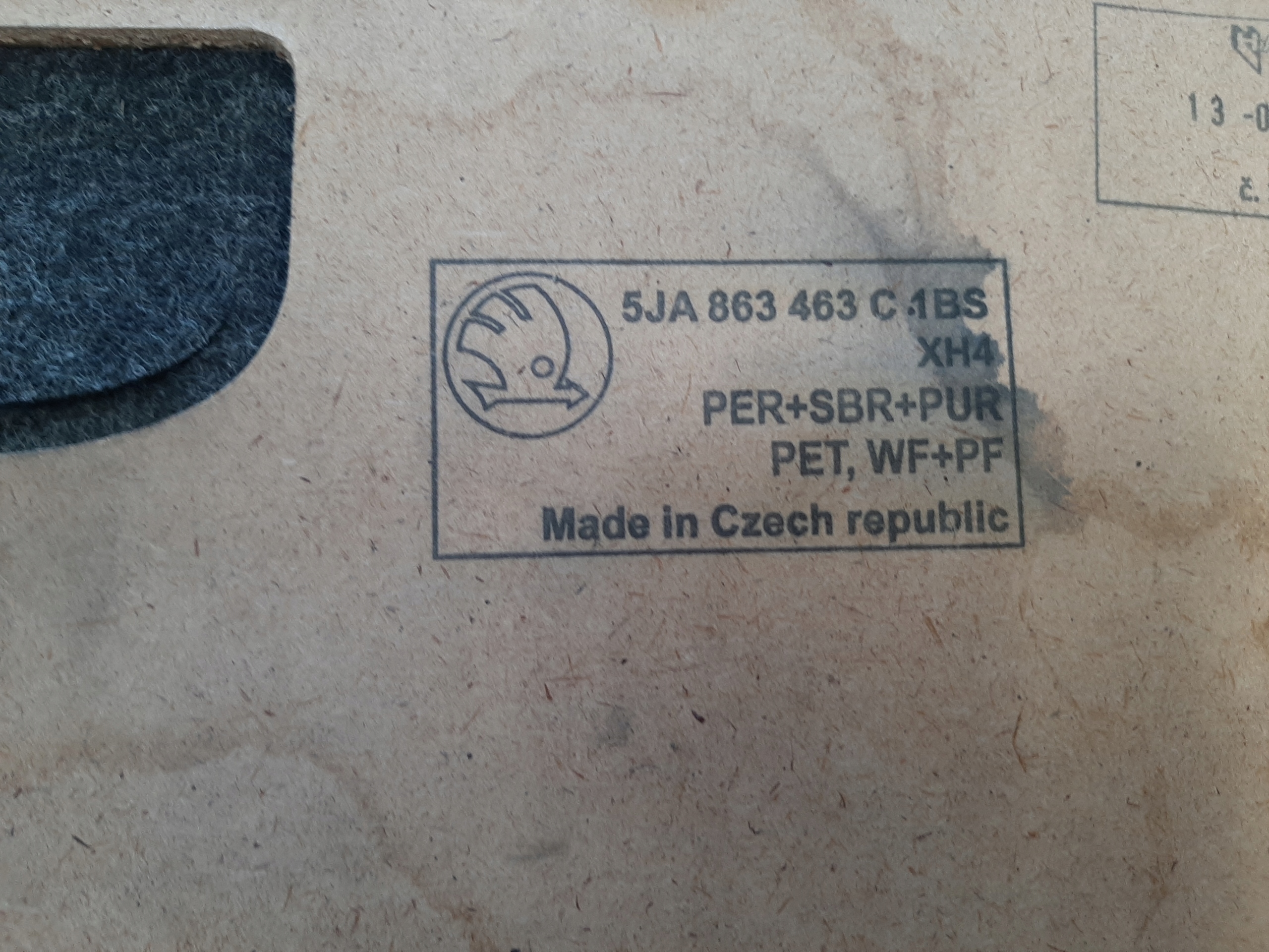 SKODA RAPID LIFTBACK 2012- PODŁOGA WYKŁADZINA BAGAŻNIKA 5JA863463C - obrazek 4