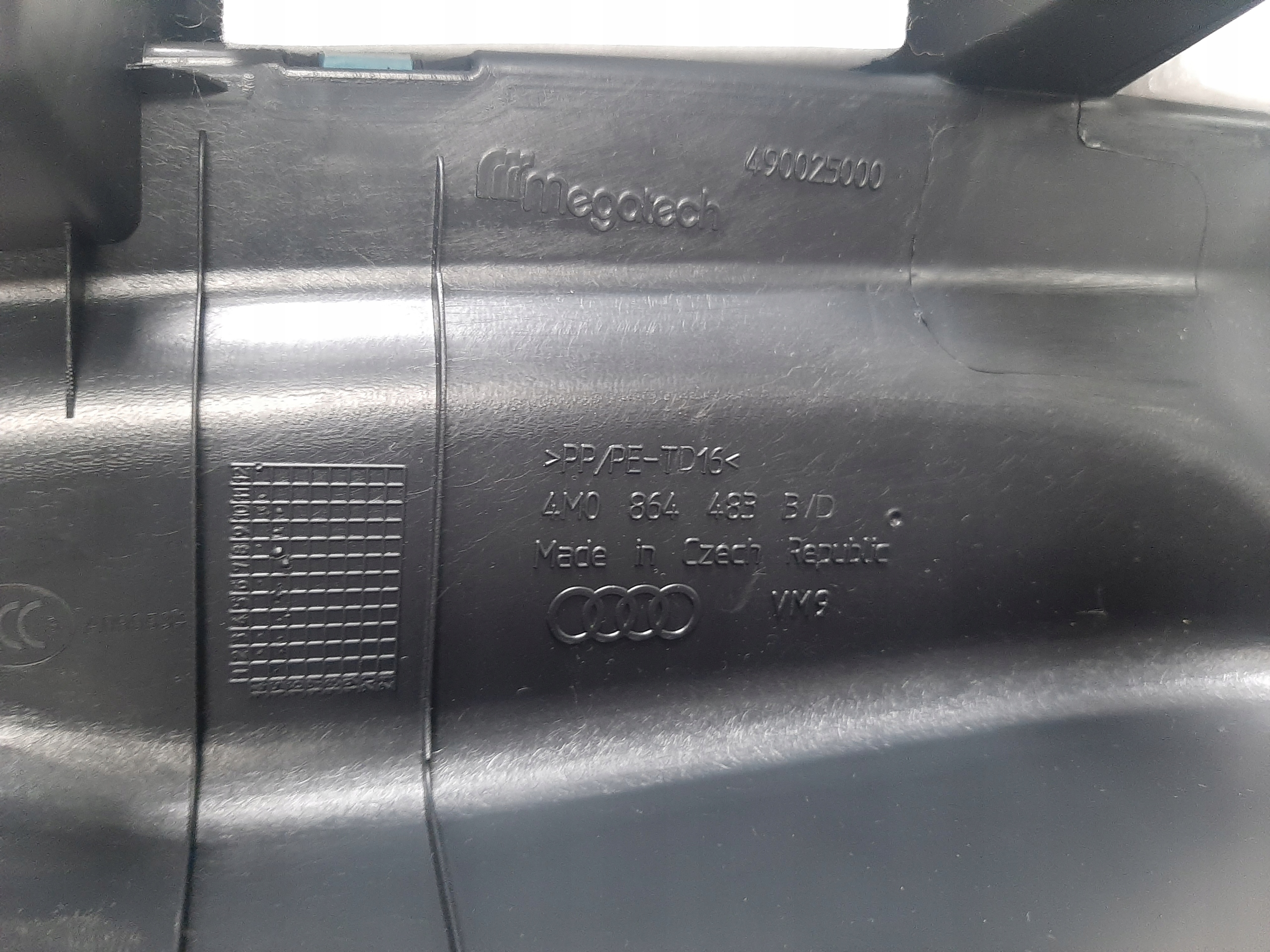 AUDI Q7 4M PAS OSŁONA PASA TYLNEGO PROGU 4M0864483B - obrazek 3