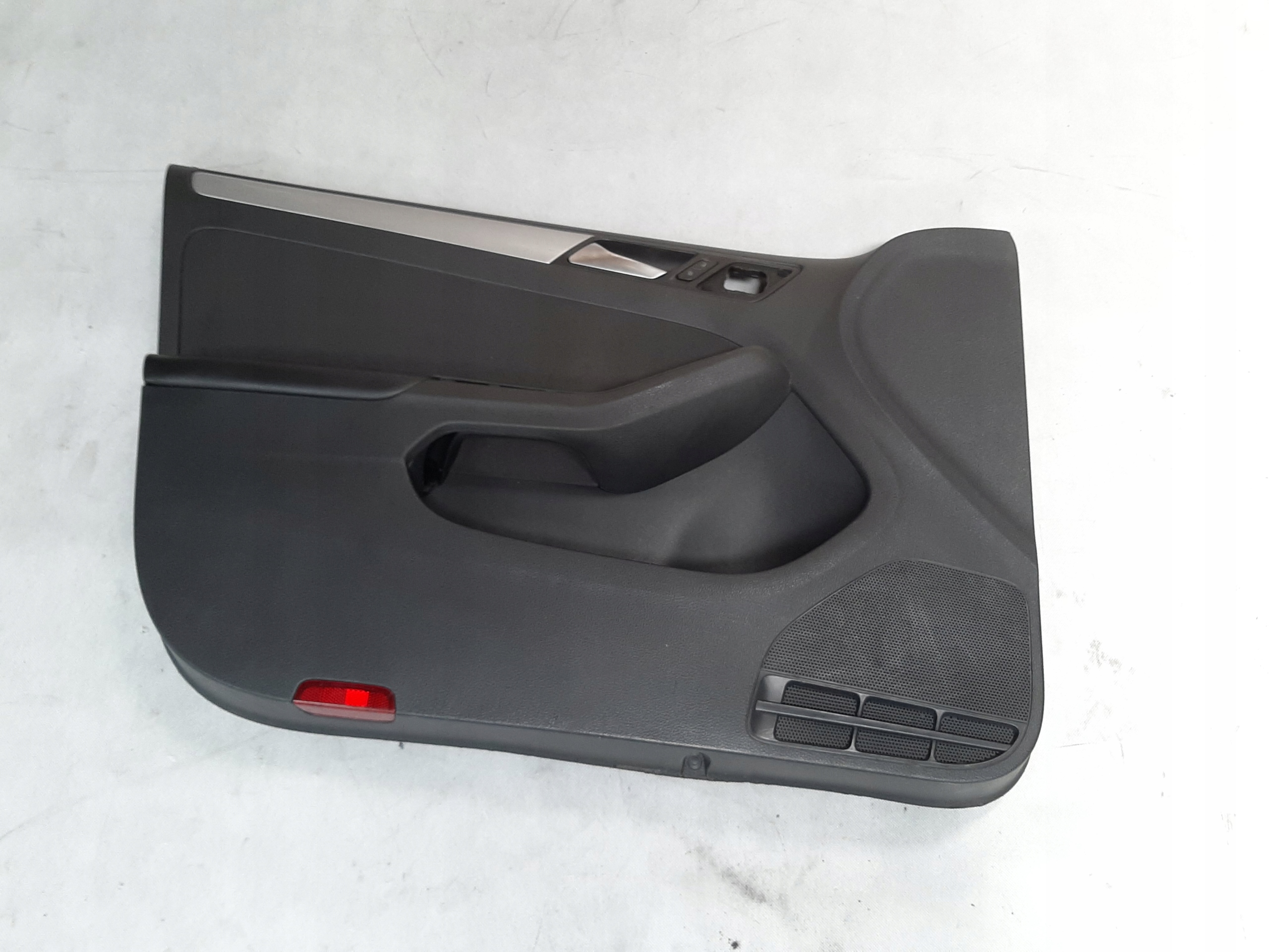 VW JETTA VI BOCZEK TAPICERKA DRZWI LEWY PRZÓD PRZEDNIE 5C7867011H