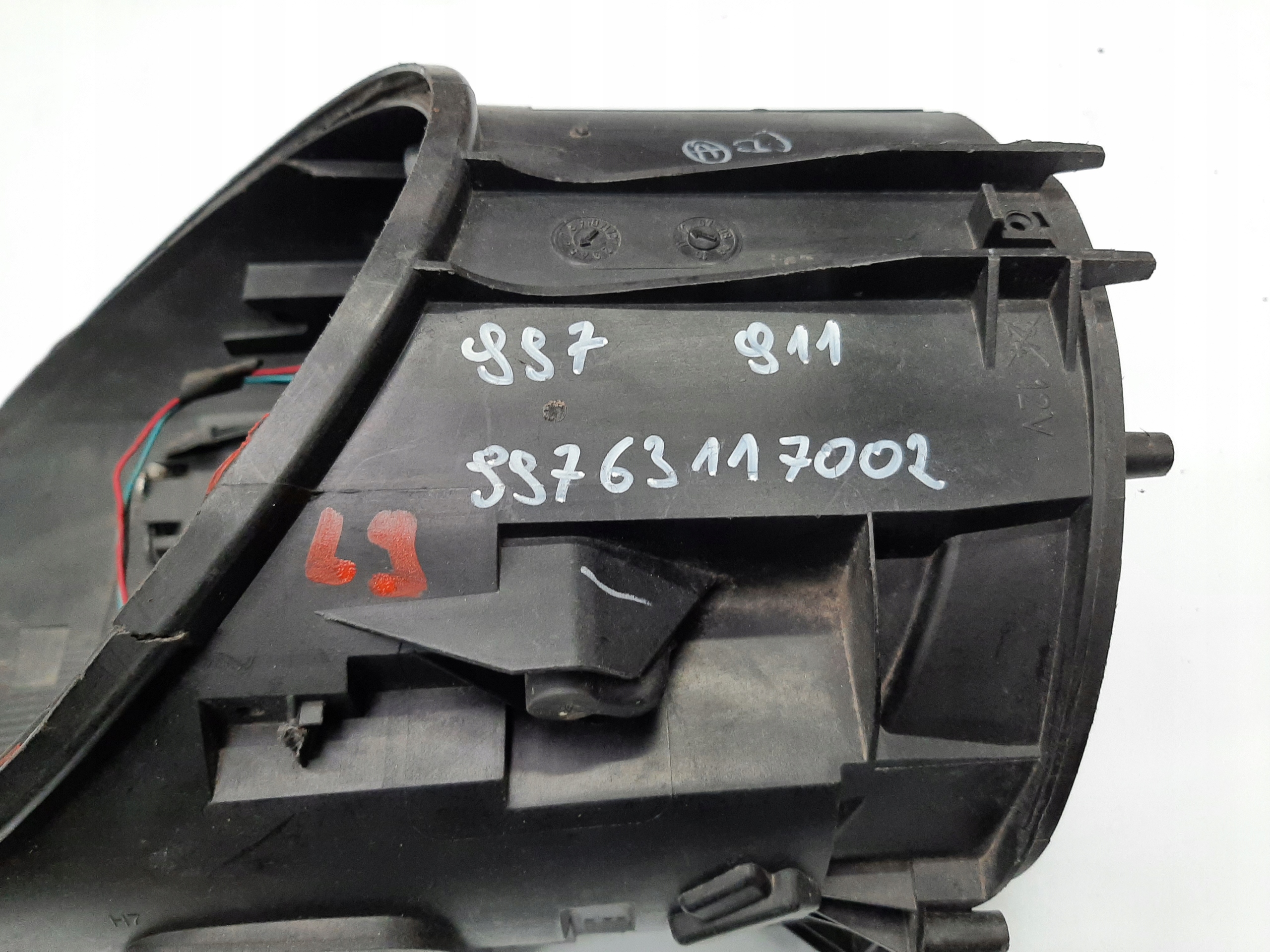 PORSCHE 911 2005-09r OBUDOWA PUSZKA REFLEKTORA PRAWA 99763117002 - obrazek 3