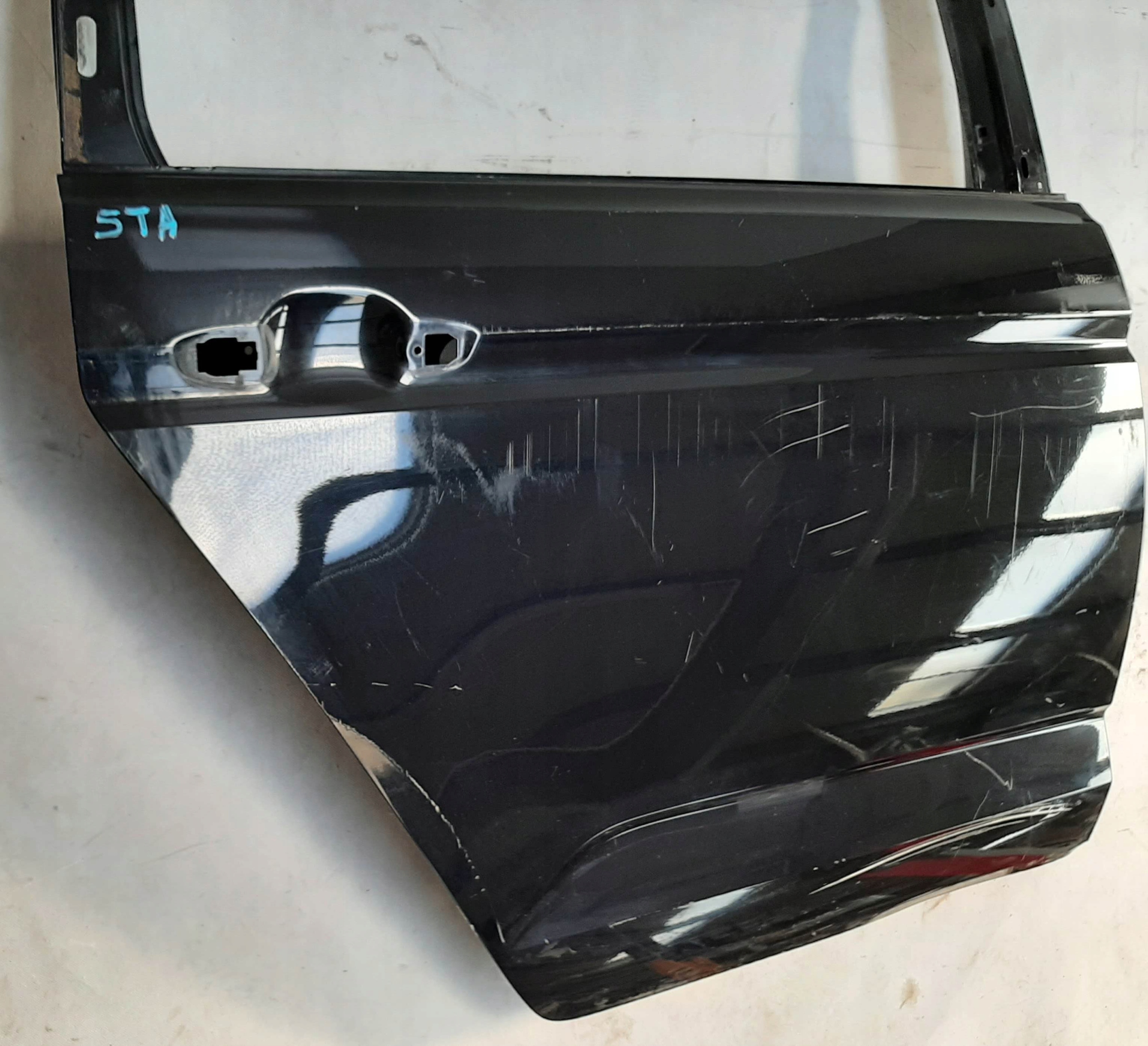VW Touran 5TA Drzwi prawe tył - obrazek 5
