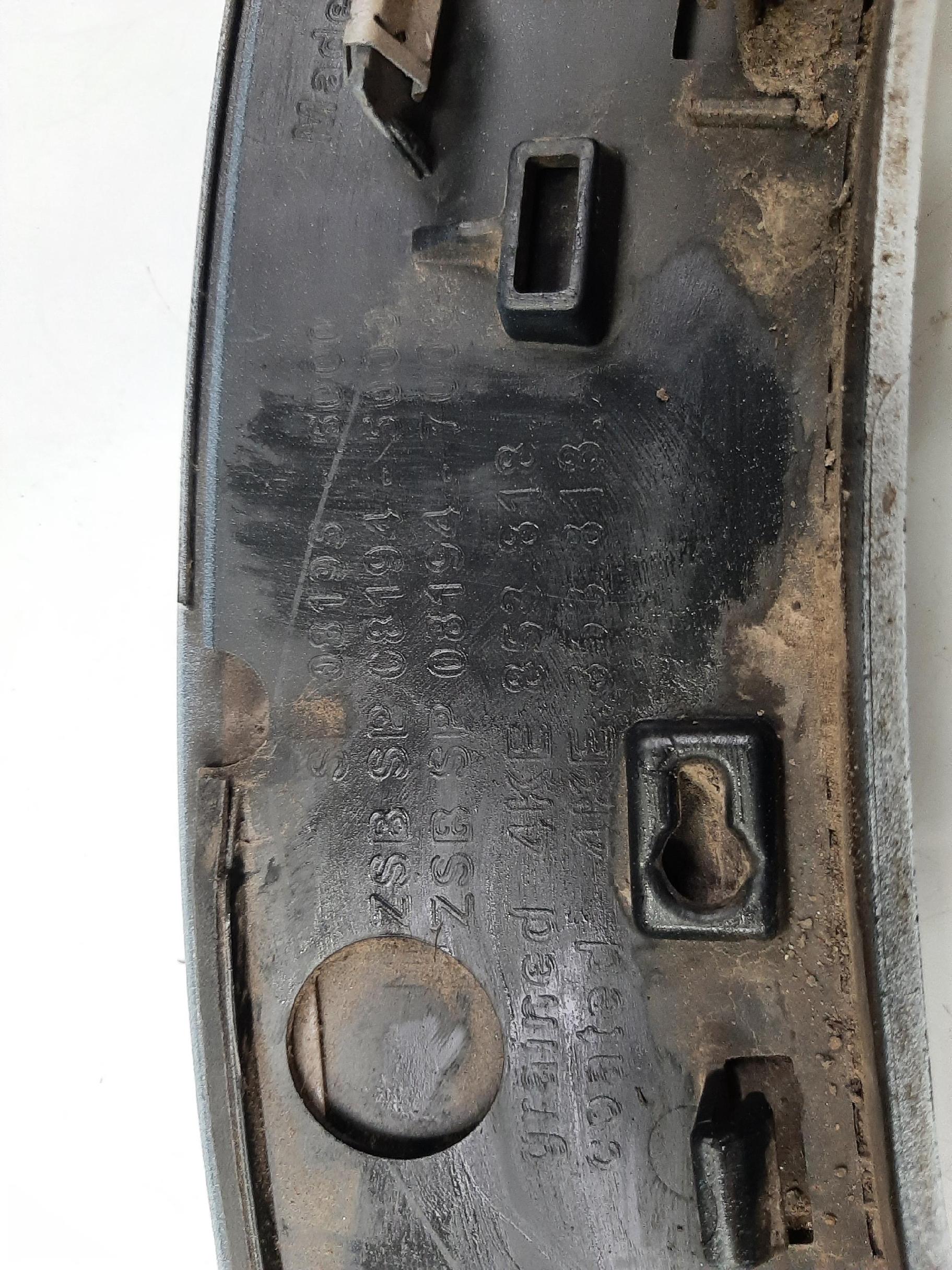 LISTWA NAKŁADKA BŁOTNIKA PRAWY TYŁ AUDI E-TRON 4KE853818 - obrazek 3